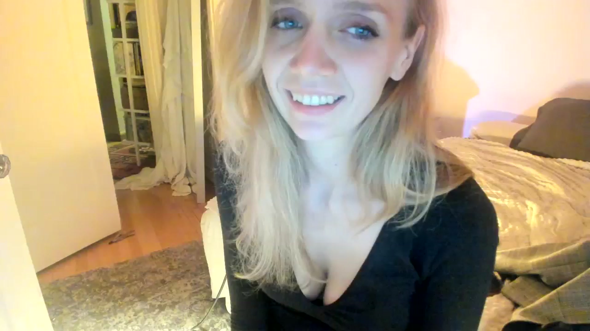 Gallery image thumbnail from muffinmoon's myfreecams stream on, 11/11/2023, 08:38 image 1 of 20