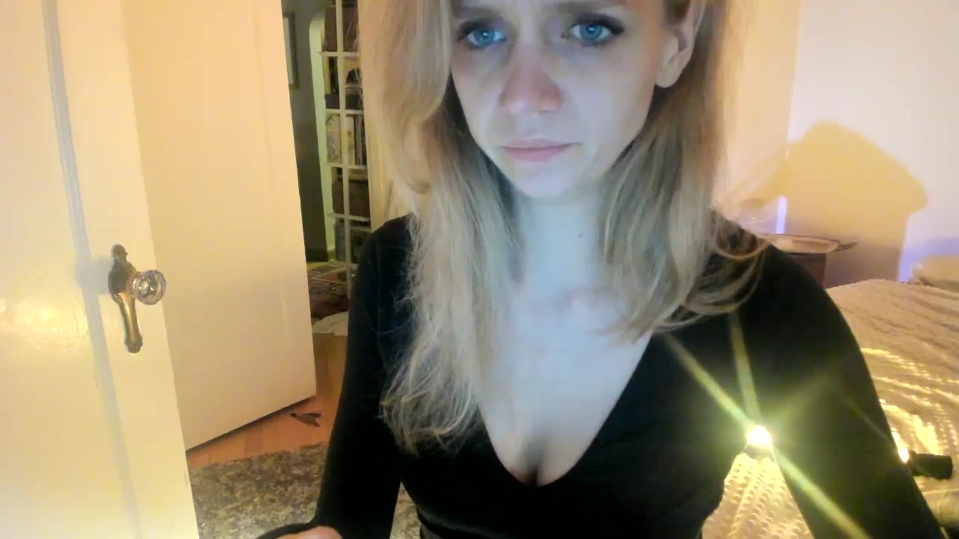 Gallery image thumbnail from muffinmoon's myfreecams stream on, 11/11/2023, 08:38 image 4 of 20