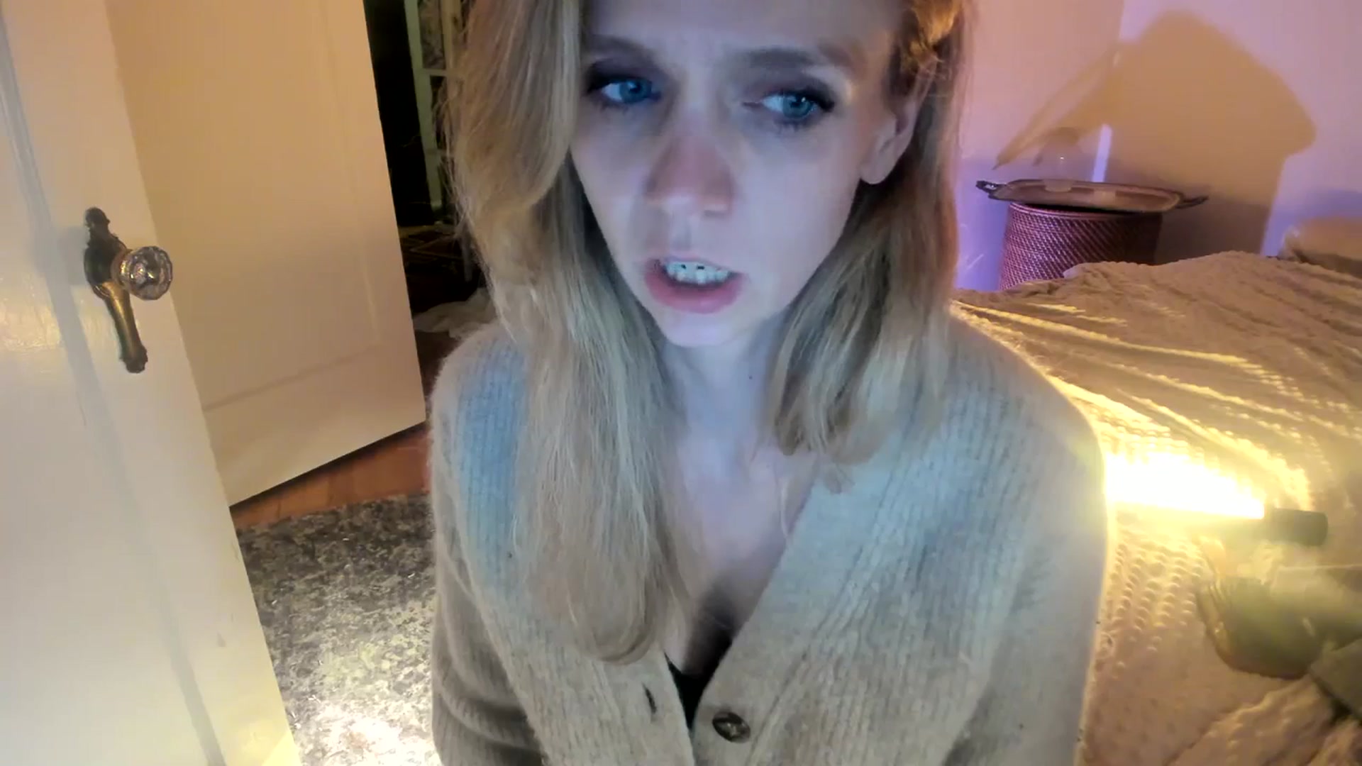 Gallery image thumbnail from muffinmoon's myfreecams stream on, 11/11/2023, 08:38 image 12 of 20