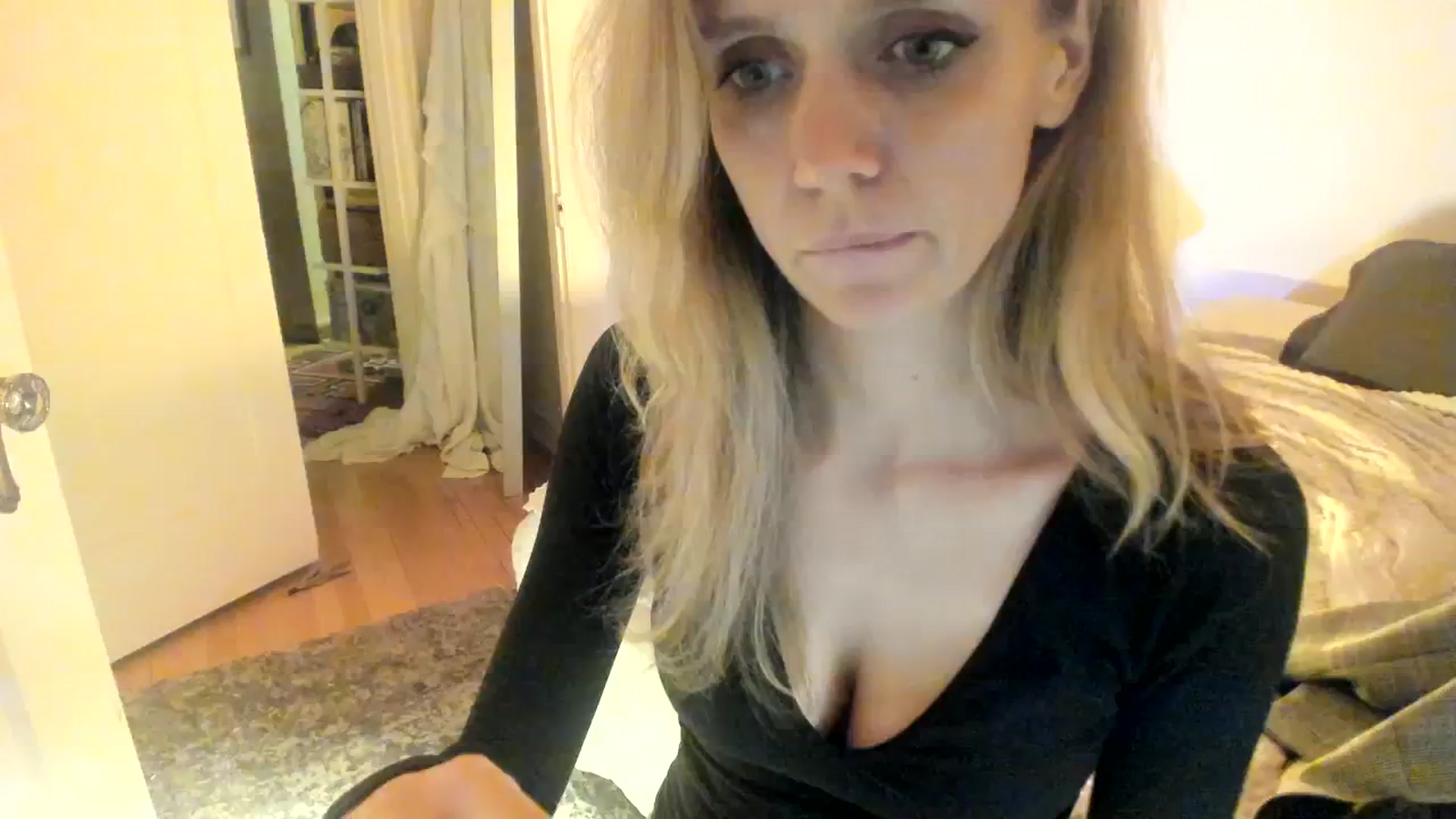 Gallery image thumbnail from muffinmoon's myfreecams stream on, 11/11/2023, 08:38 image 3 of 20