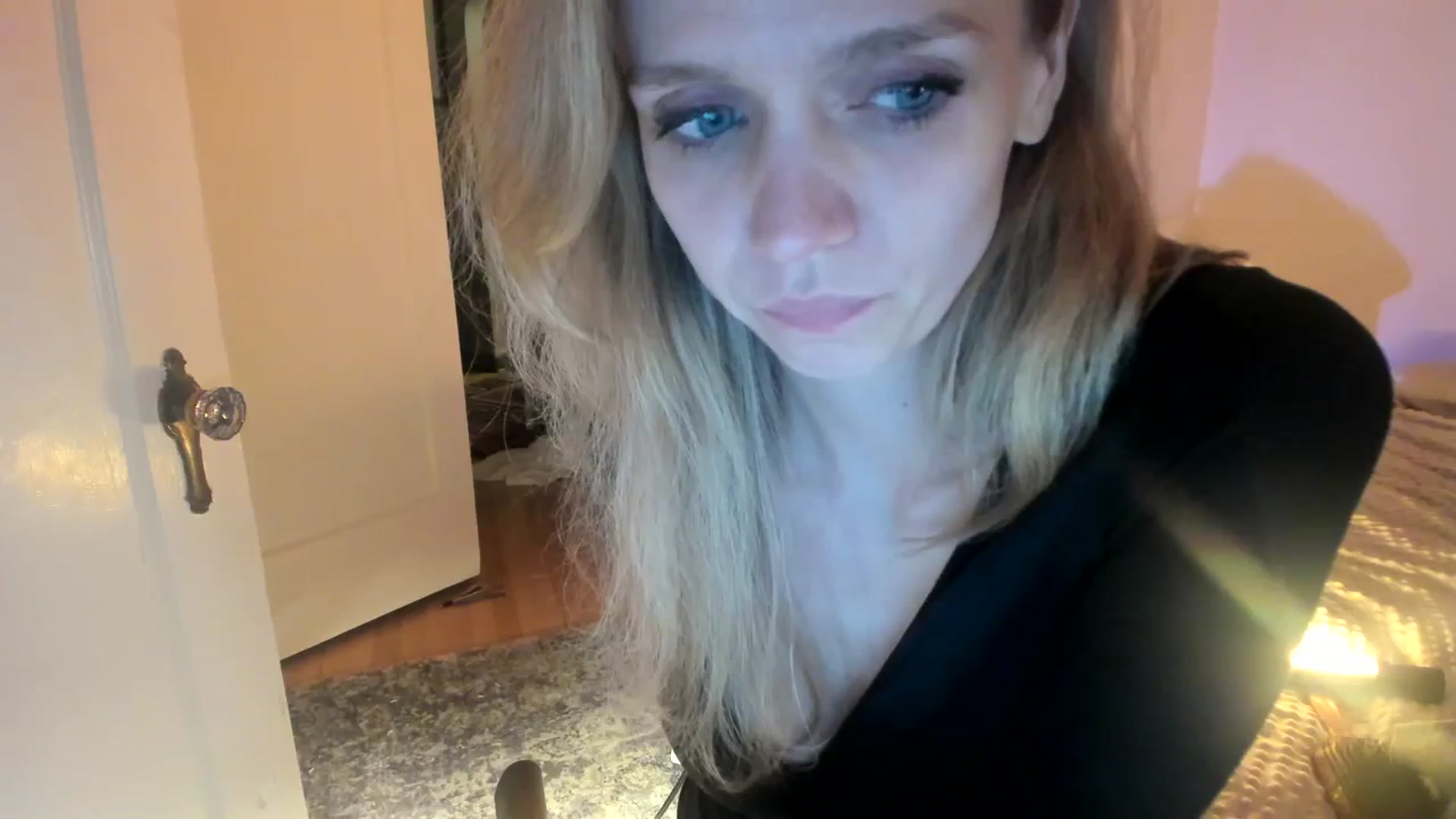 Gallery image thumbnail from muffinmoon's myfreecams stream on, 11/11/2023, 08:38 image 6 of 20