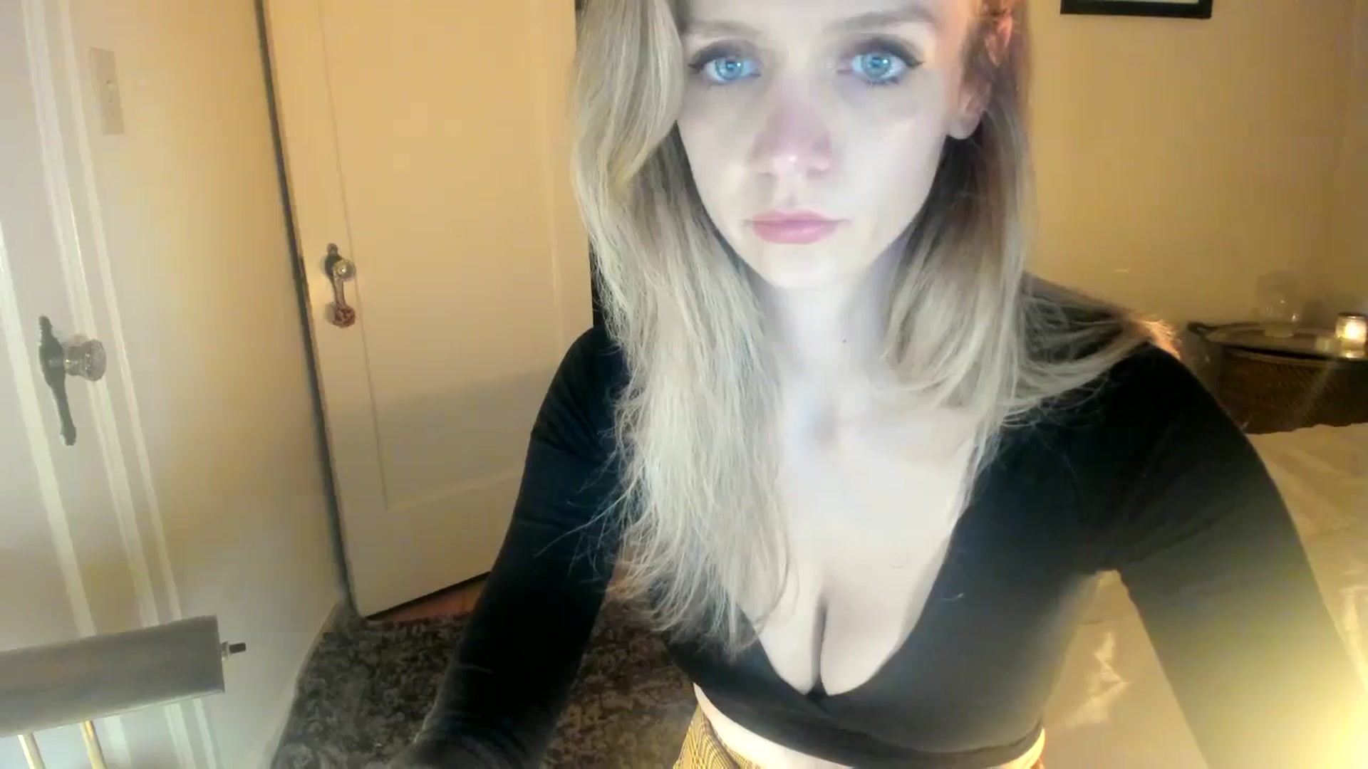 Gallery image thumbnail from muffinmoon's myfreecams stream on, 11/12/2023, 07:01 image 4 of 20