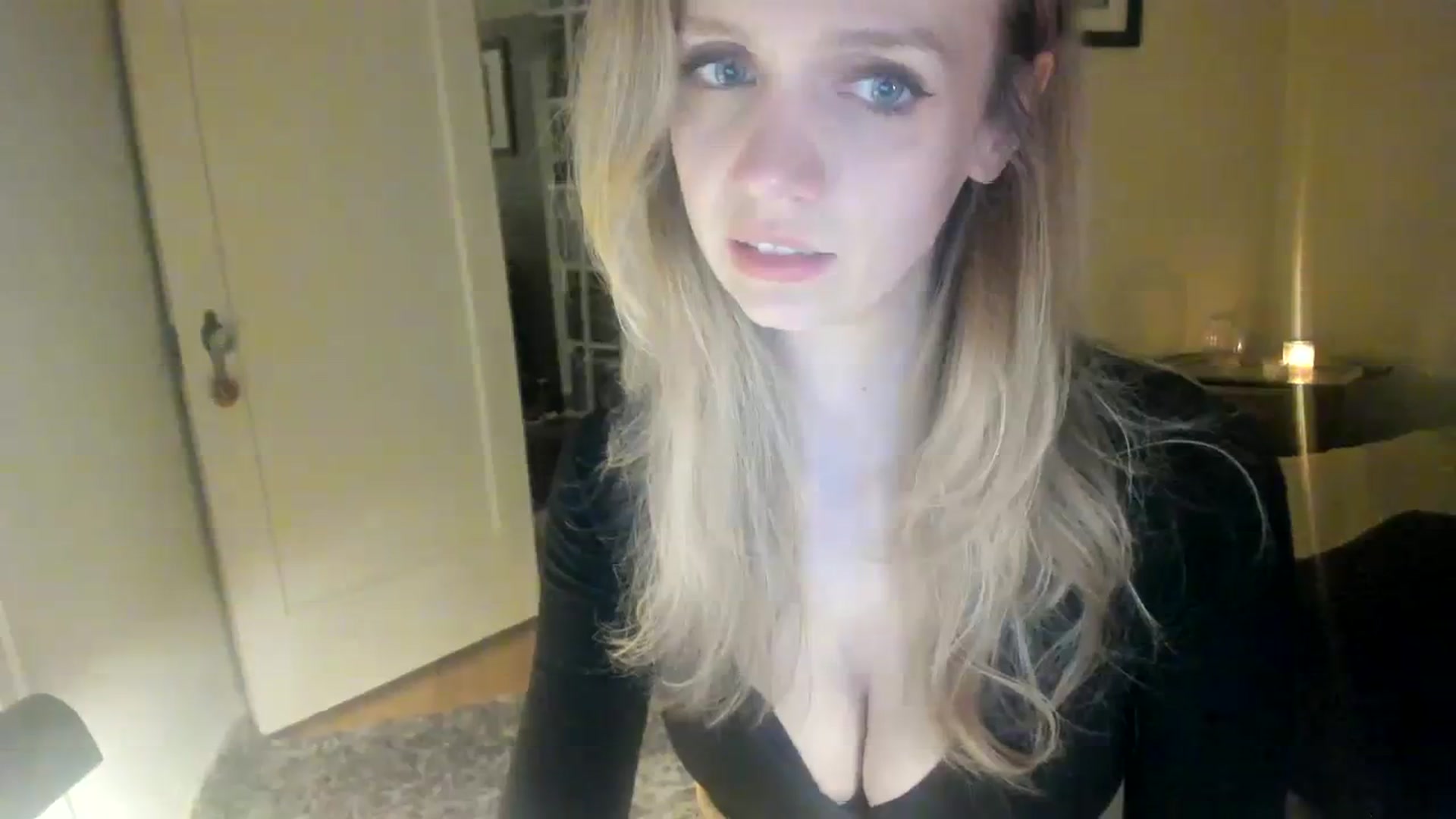 Gallery image thumbnail from muffinmoon's myfreecams stream on, 11/12/2023, 07:01 image 10 of 20