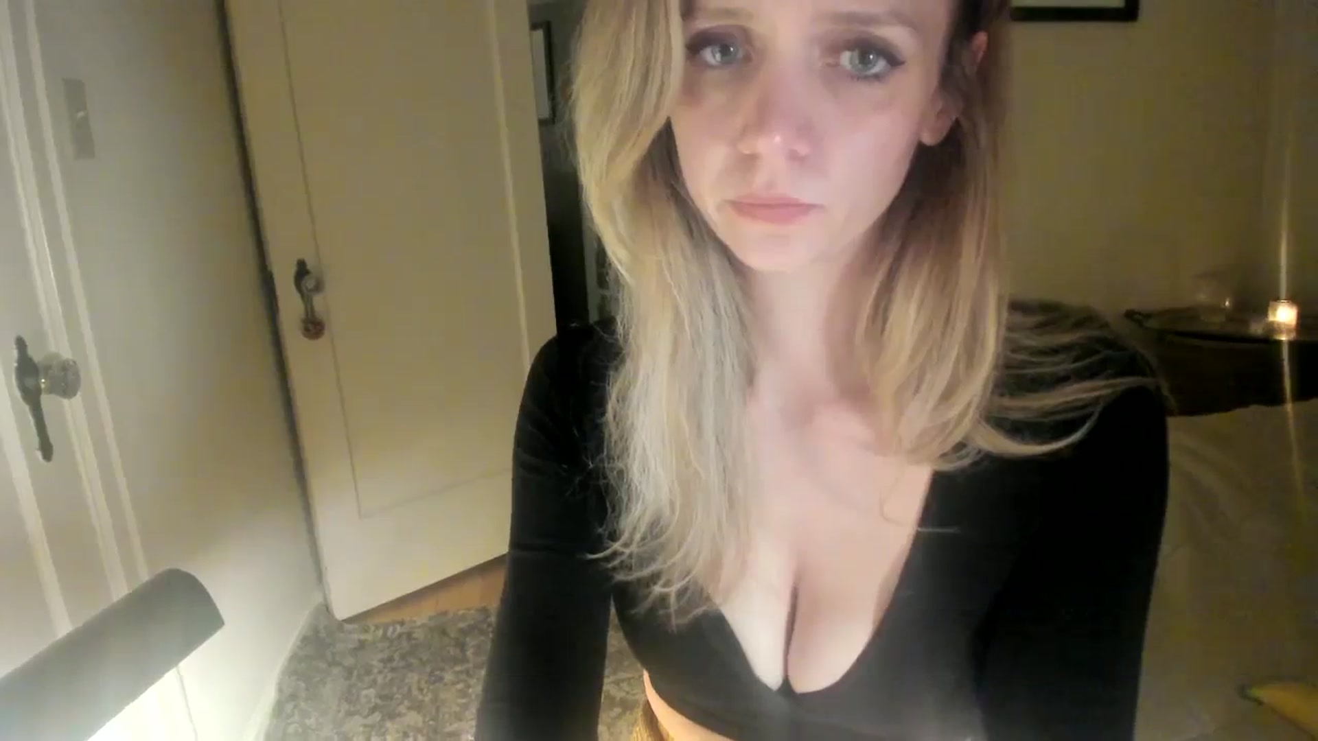 Gallery image thumbnail from muffinmoon's myfreecams stream on, 11/12/2023, 07:01 image 7 of 20