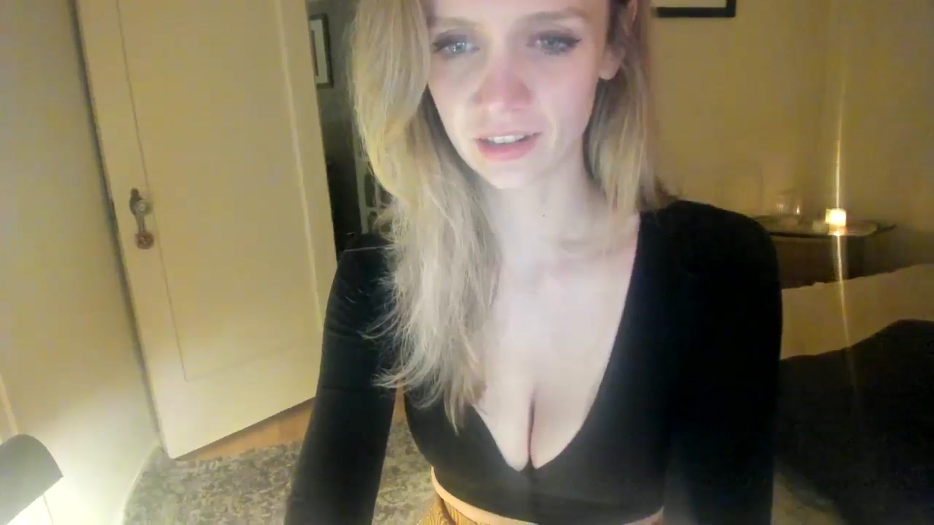 Gallery image thumbnail from muffinmoon's myfreecams stream on, 11/12/2023, 07:01 image 12 of 20