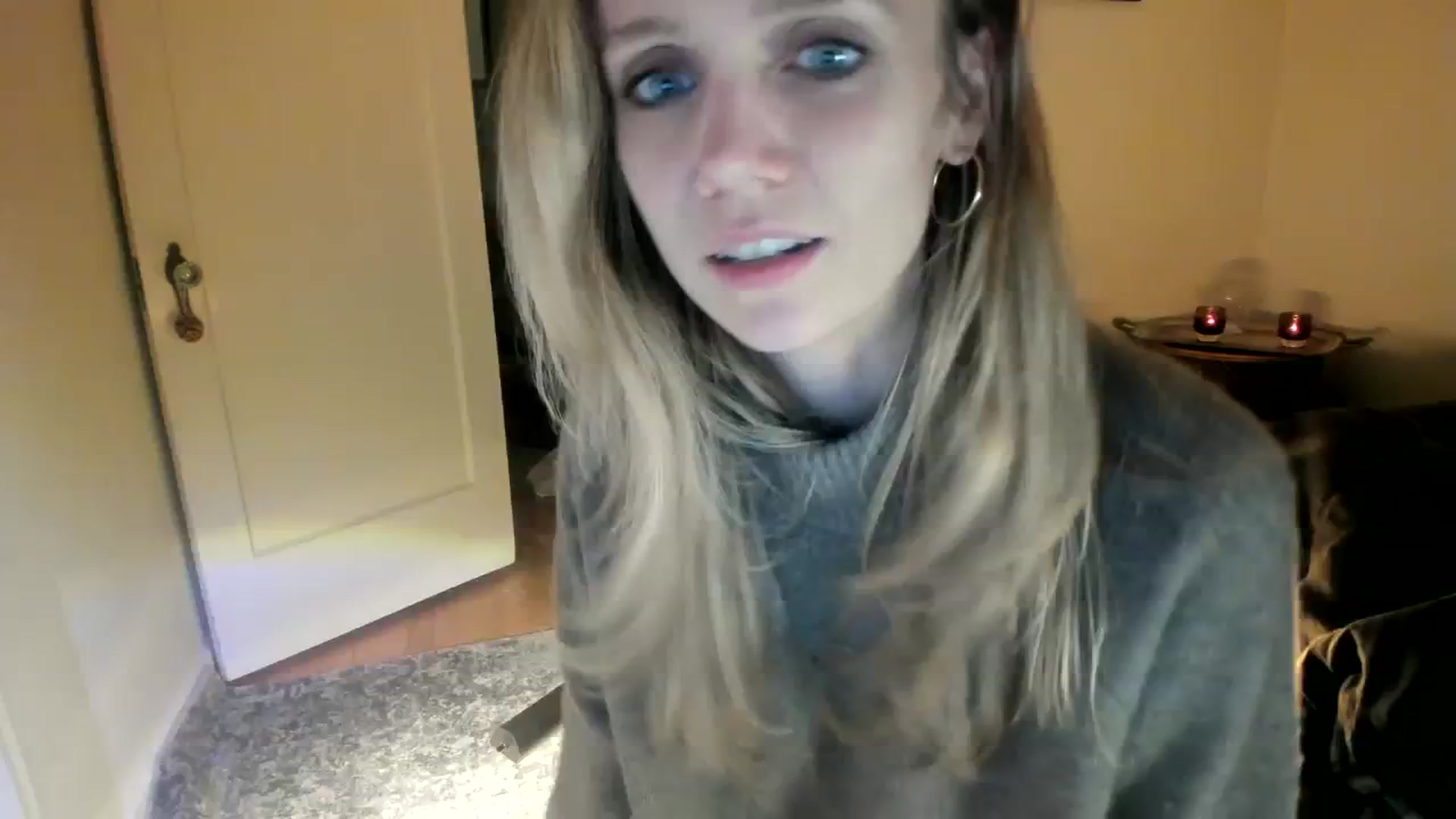 Gallery image thumbnail from muffinmoon's myfreecams stream on, 11/16/2023, 06:51 image 14 of 20