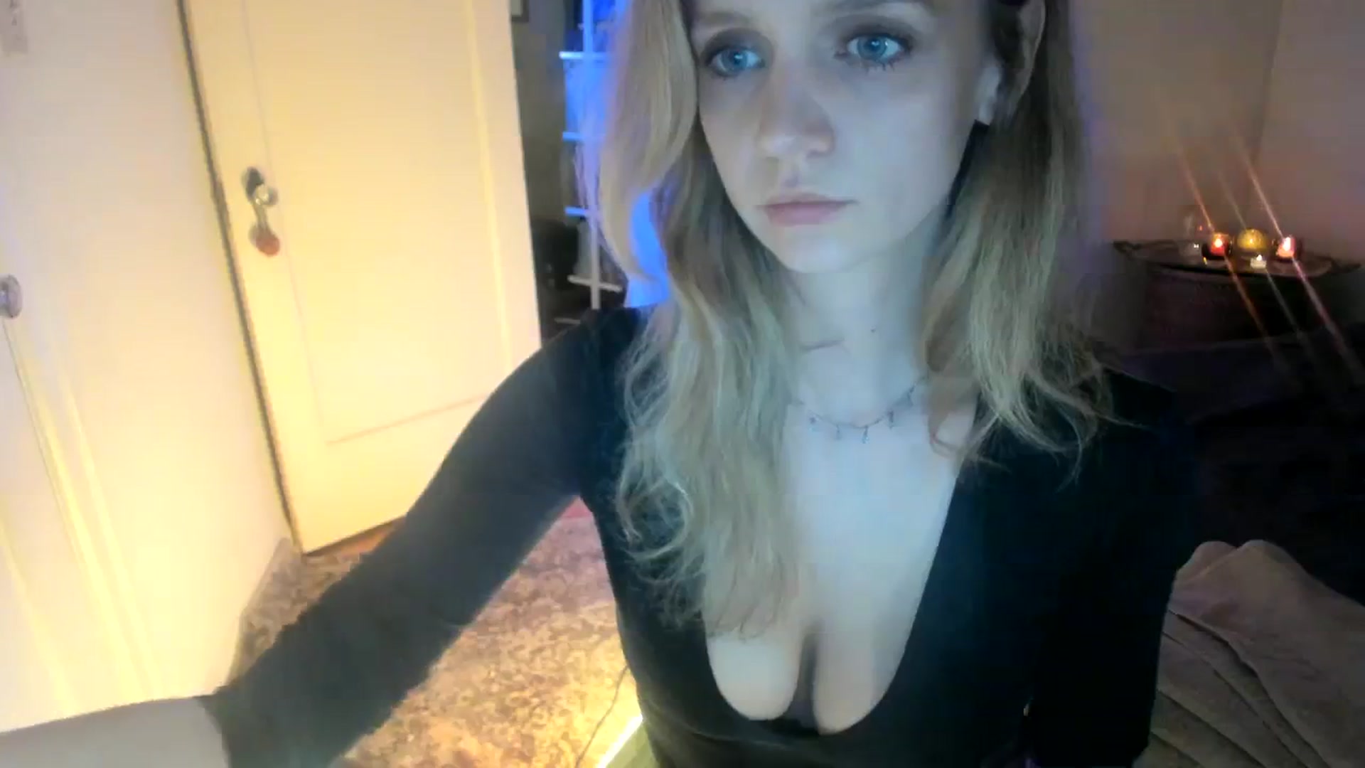 Gallery image thumbnail from muffinmoon's myfreecams stream on, 11/20/2023, 06:18 image 11 of 20