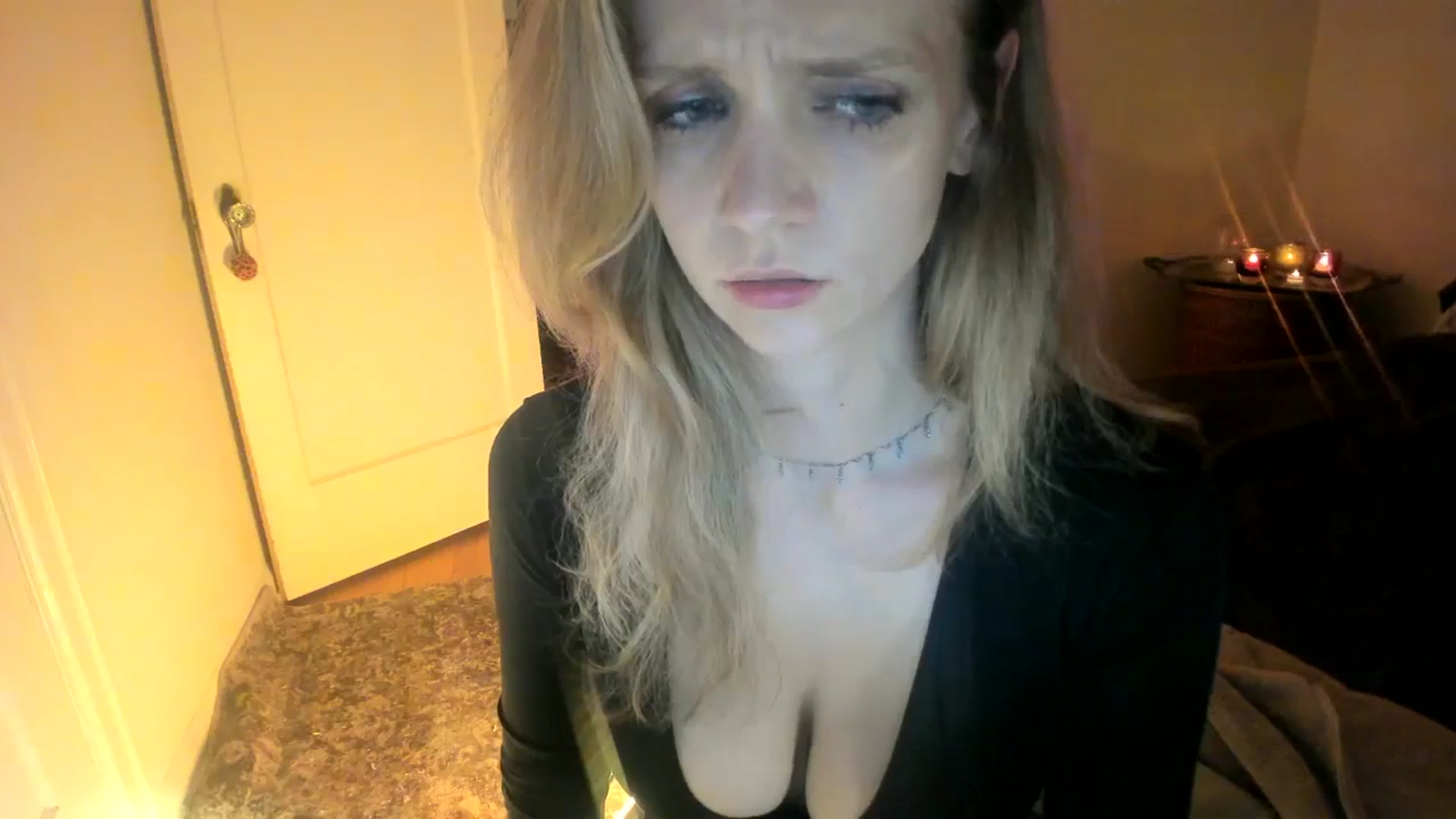 Gallery image thumbnail from muffinmoon's myfreecams stream on, 11/20/2023, 06:18 image 8 of 20