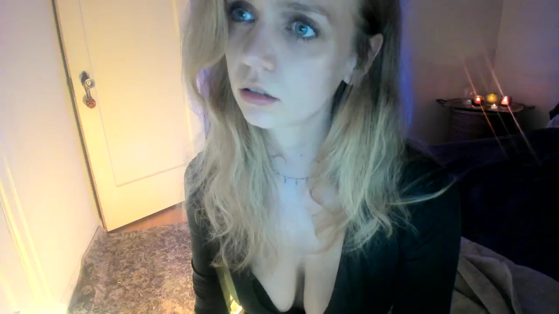Gallery image thumbnail from muffinmoon's myfreecams stream on, 11/20/2023, 06:18 image 6 of 20