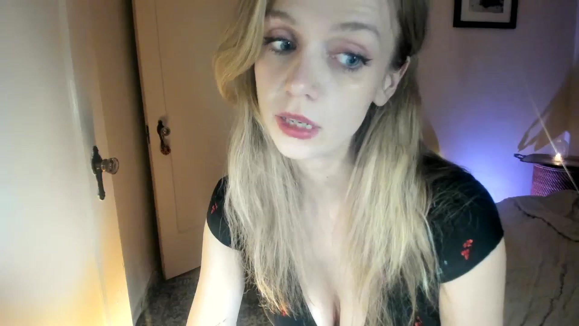 Gallery image thumbnail from muffinmoon's myfreecams stream on, 11/27/2023, 05:40 image 3 of 20