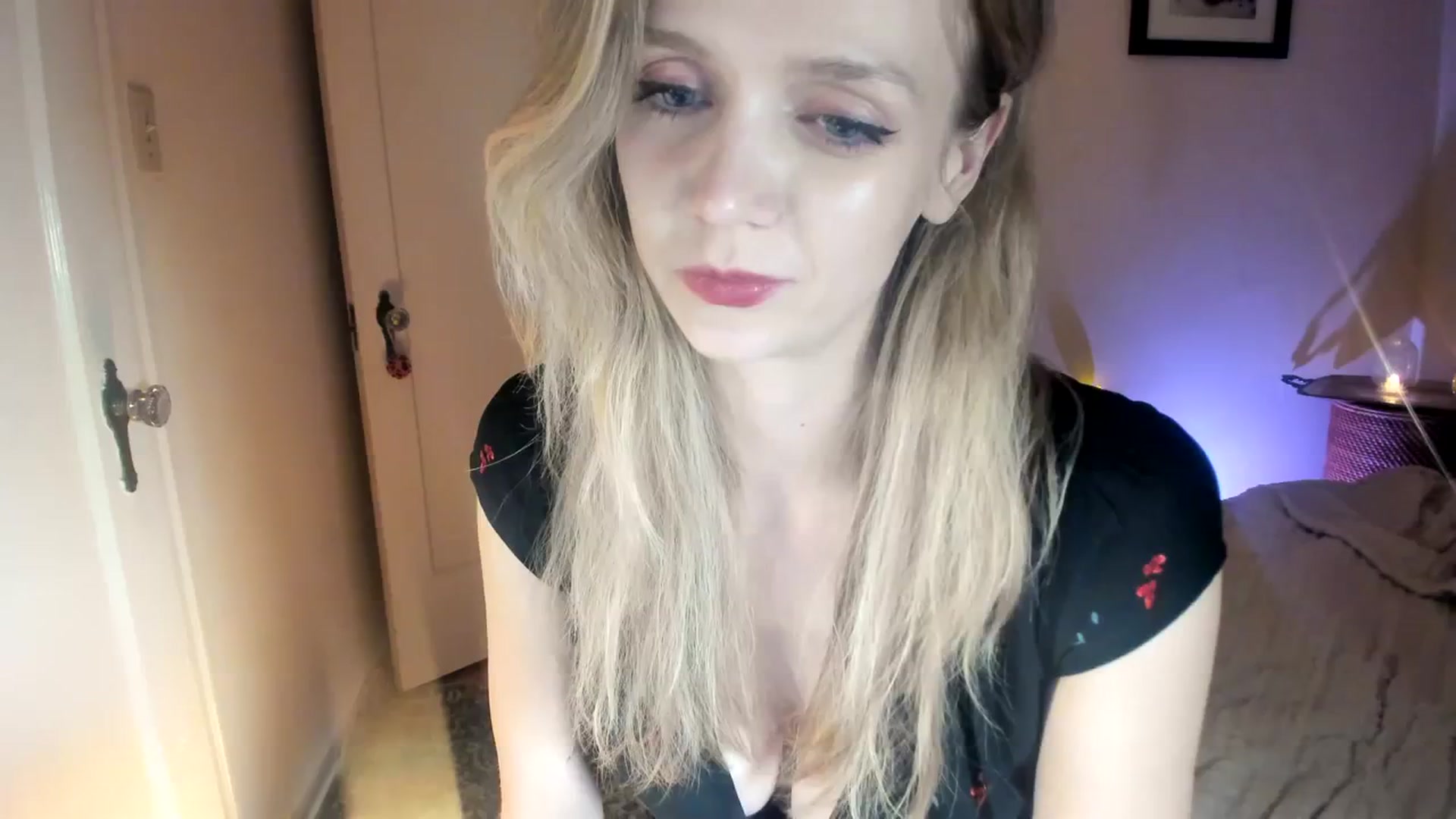 Gallery image thumbnail from muffinmoon's myfreecams stream on, 11/27/2023, 05:40 image 1 of 20