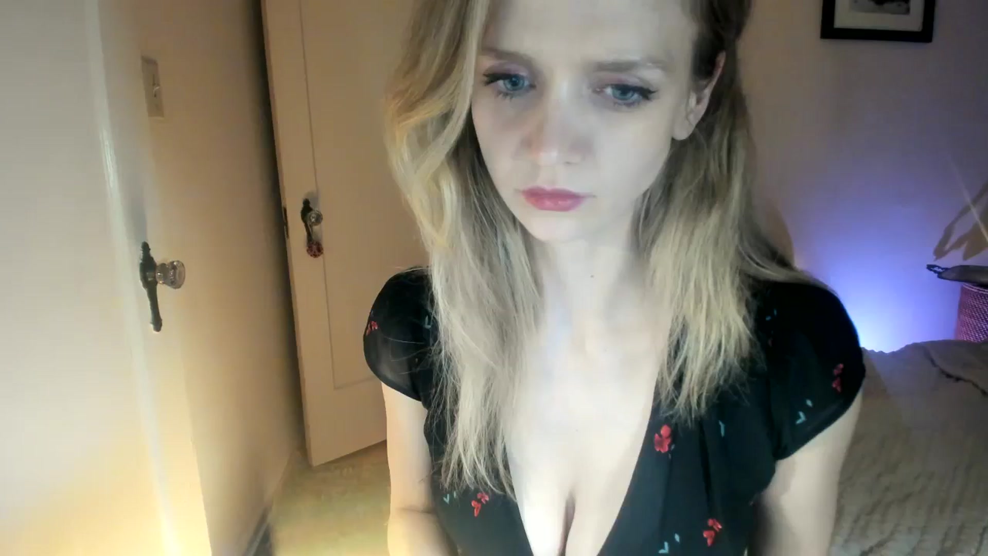 Gallery image thumbnail from muffinmoon's myfreecams stream on, 11/27/2023, 05:40 image 12 of 20