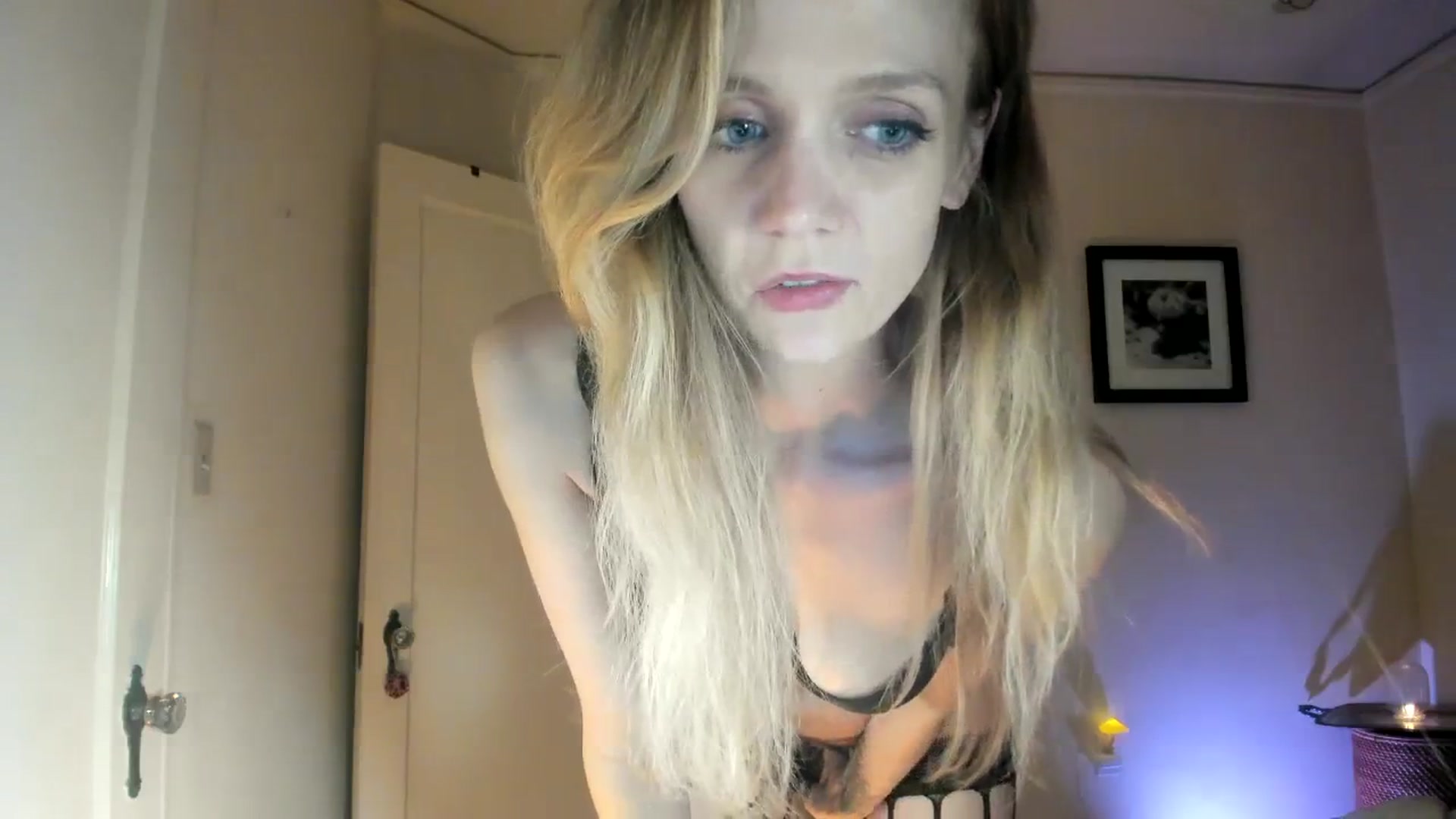 Gallery image thumbnail from muffinmoon's myfreecams stream on, 11/27/2023, 08:22 image 13 of 20