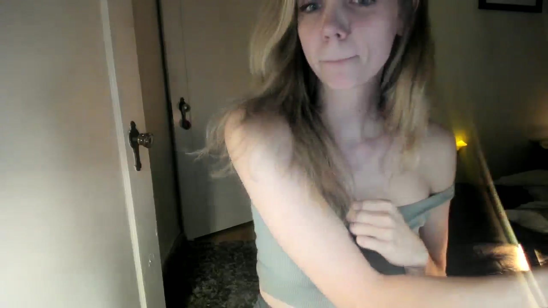 Gallery image thumbnail from muffinmoon's myfreecams stream on, 12/10/2023, 04:59 image 8 of 20