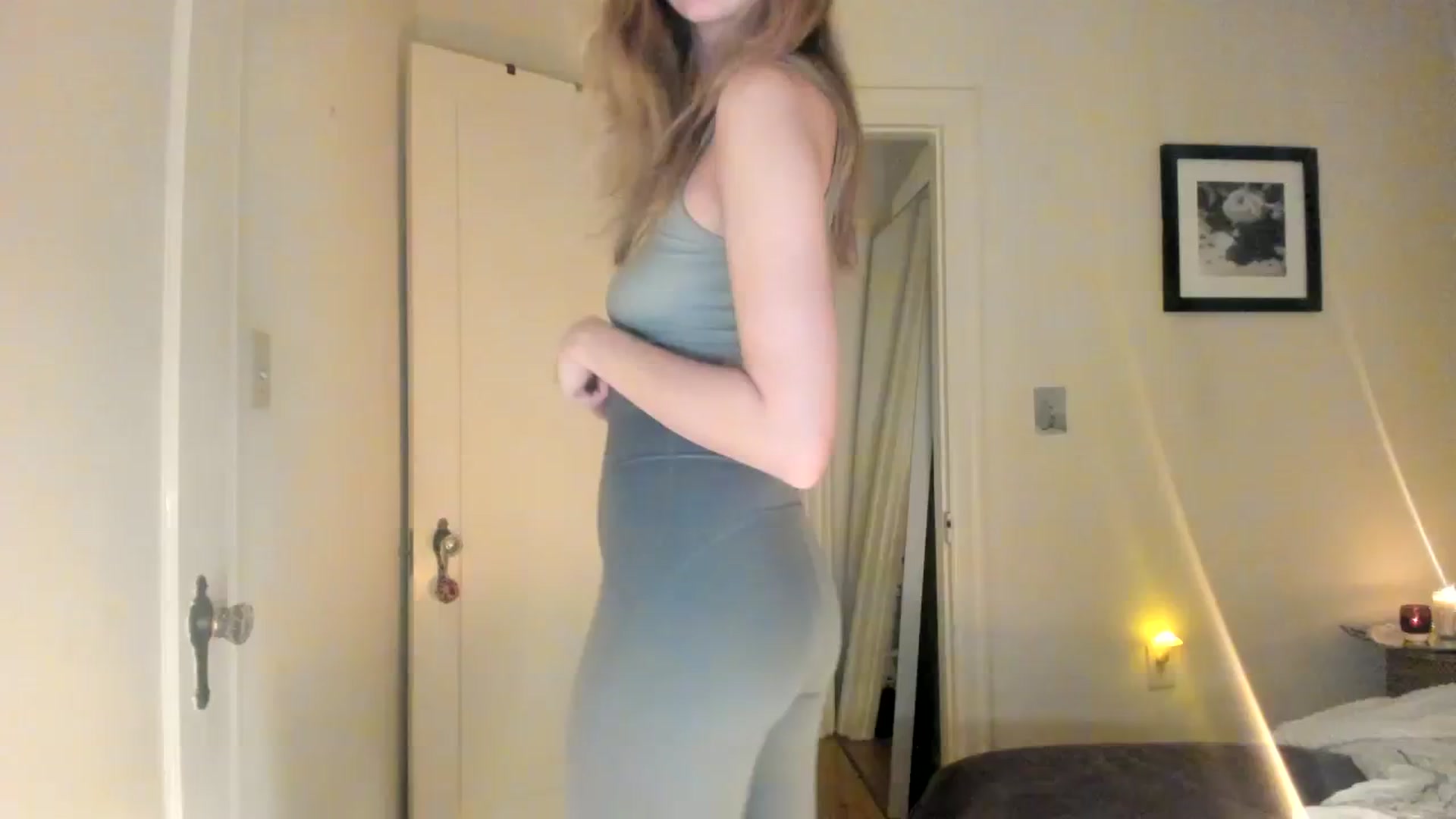 Gallery image thumbnail from muffinmoon's myfreecams stream on, 12/10/2023, 04:59 image 1 of 20