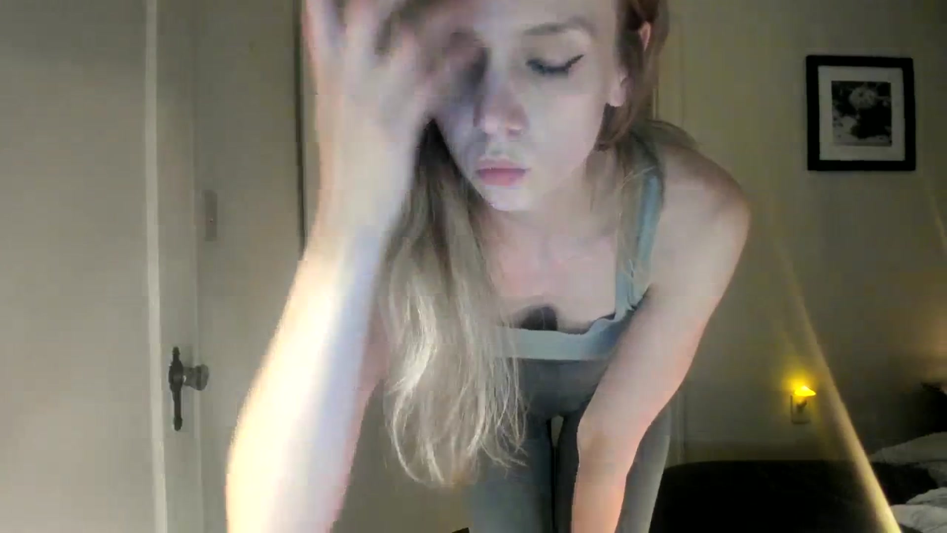 Gallery image thumbnail from muffinmoon's myfreecams stream on, 12/10/2023, 04:59 image 2 of 20