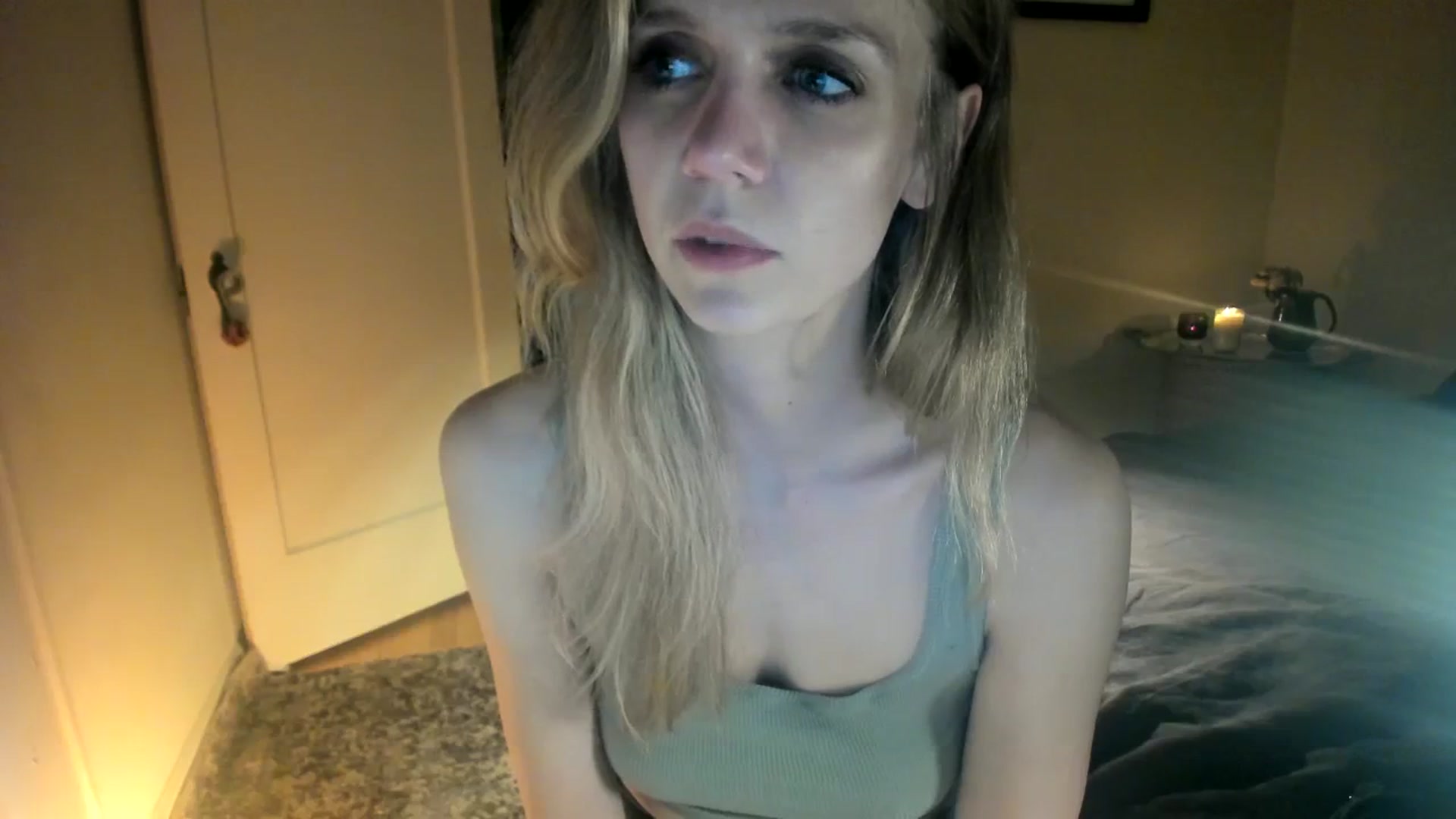 Gallery image thumbnail from muffinmoon's myfreecams stream on, 12/10/2023, 09:09 image 9 of 20
