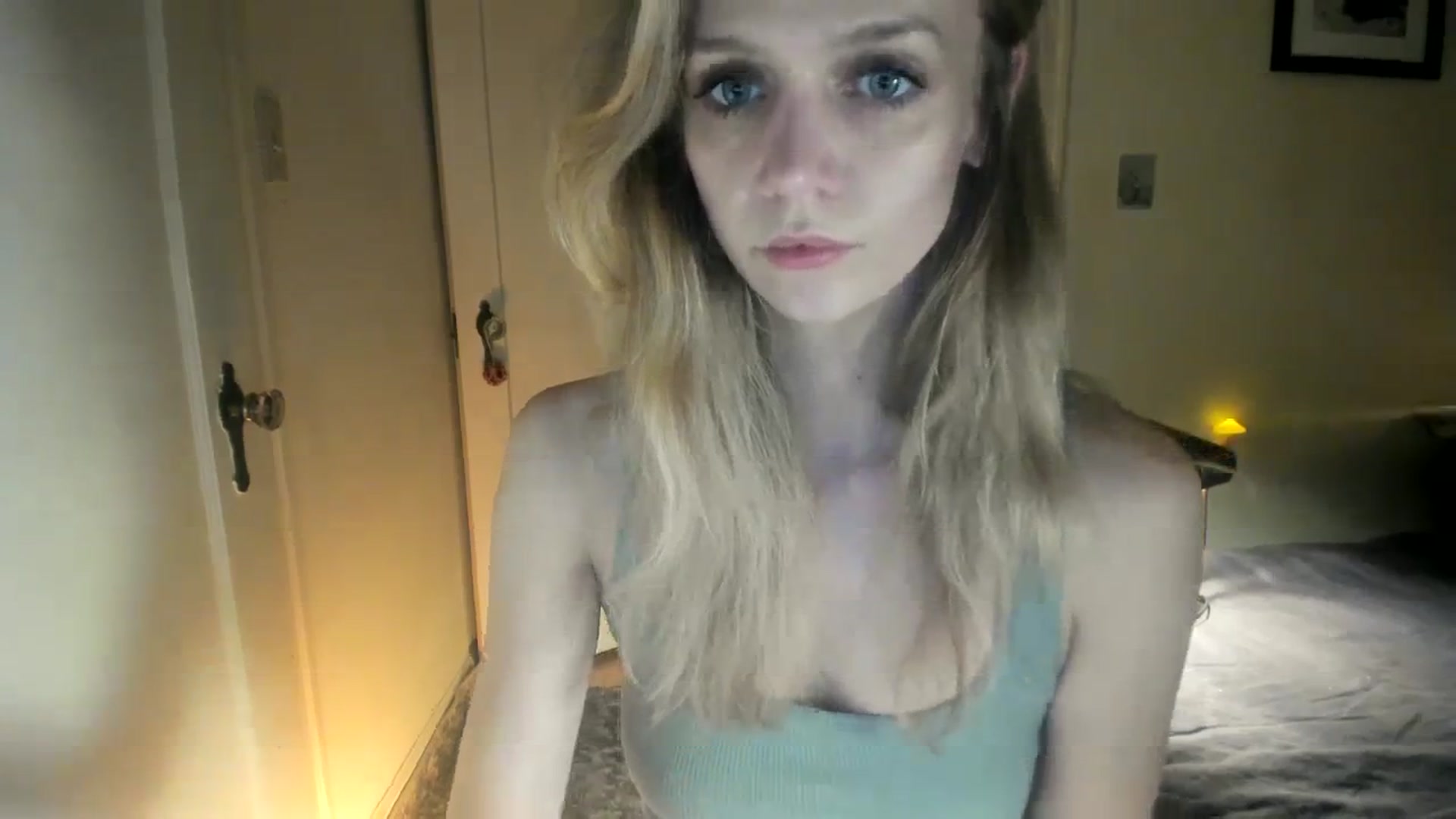Gallery image thumbnail from muffinmoon's myfreecams stream on, 12/10/2023, 09:09 image 2 of 20