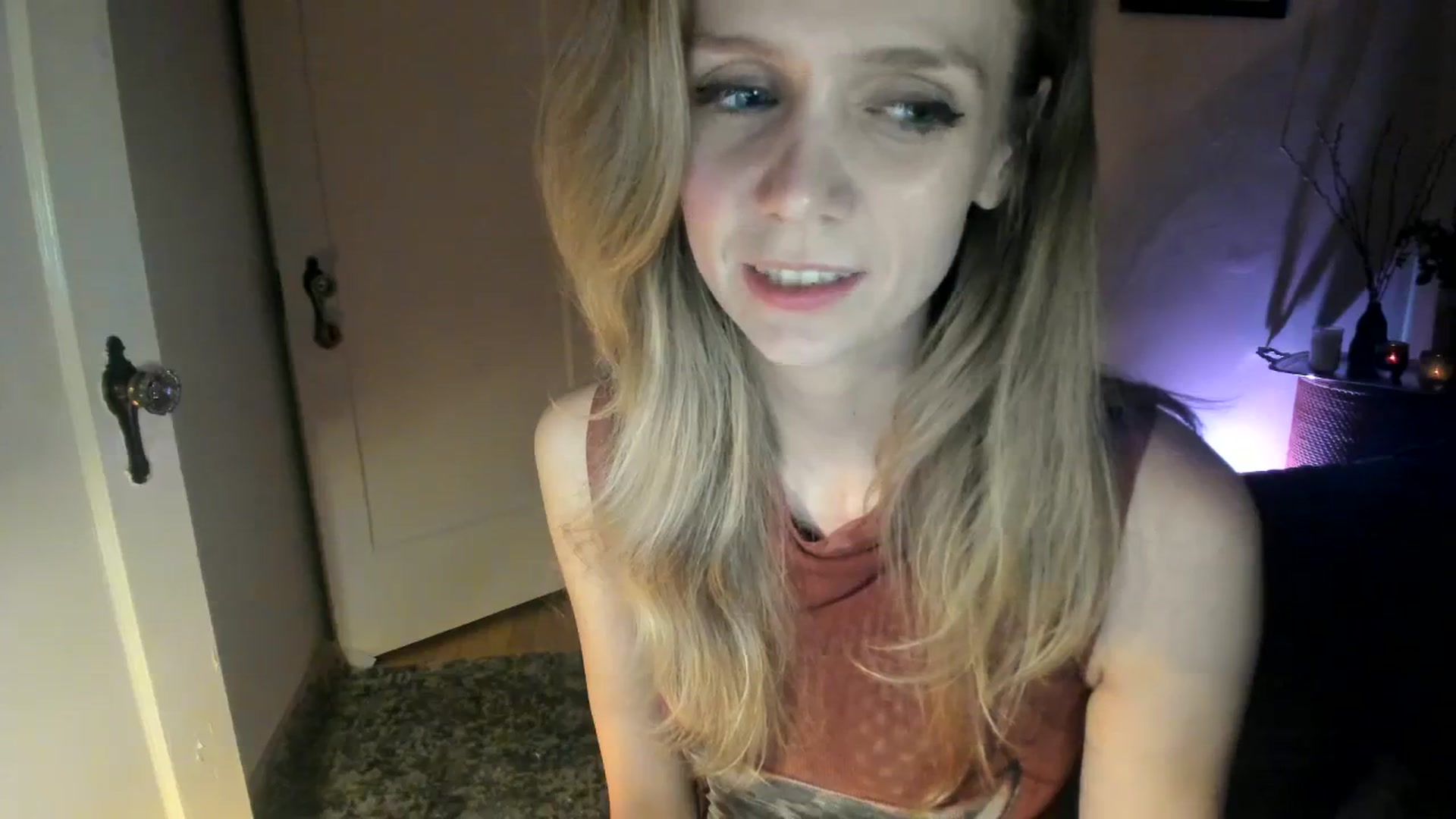 Gallery image thumbnail from muffinmoon's myfreecams stream on, 12/15/2023, 07:18 image 11 of 20