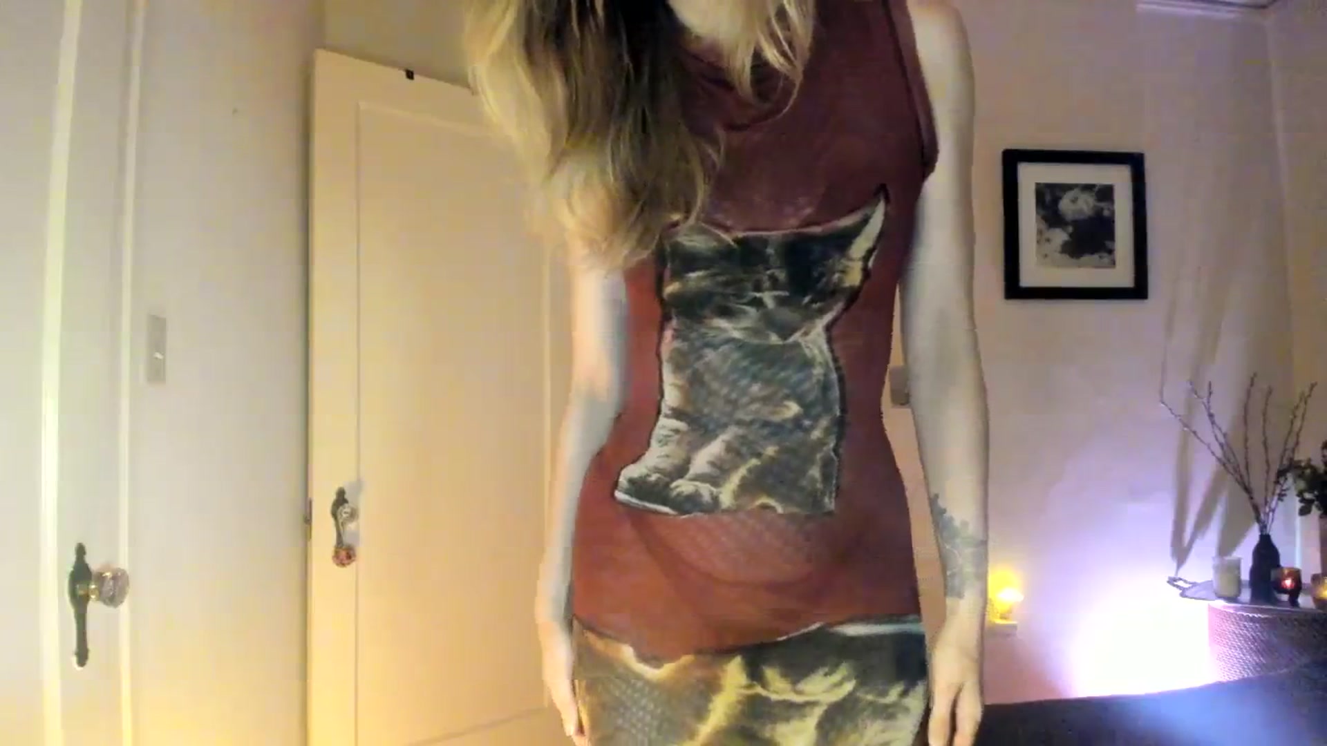 Gallery image thumbnail from muffinmoon's myfreecams stream on, 12/15/2023, 07:18 image 5 of 20
