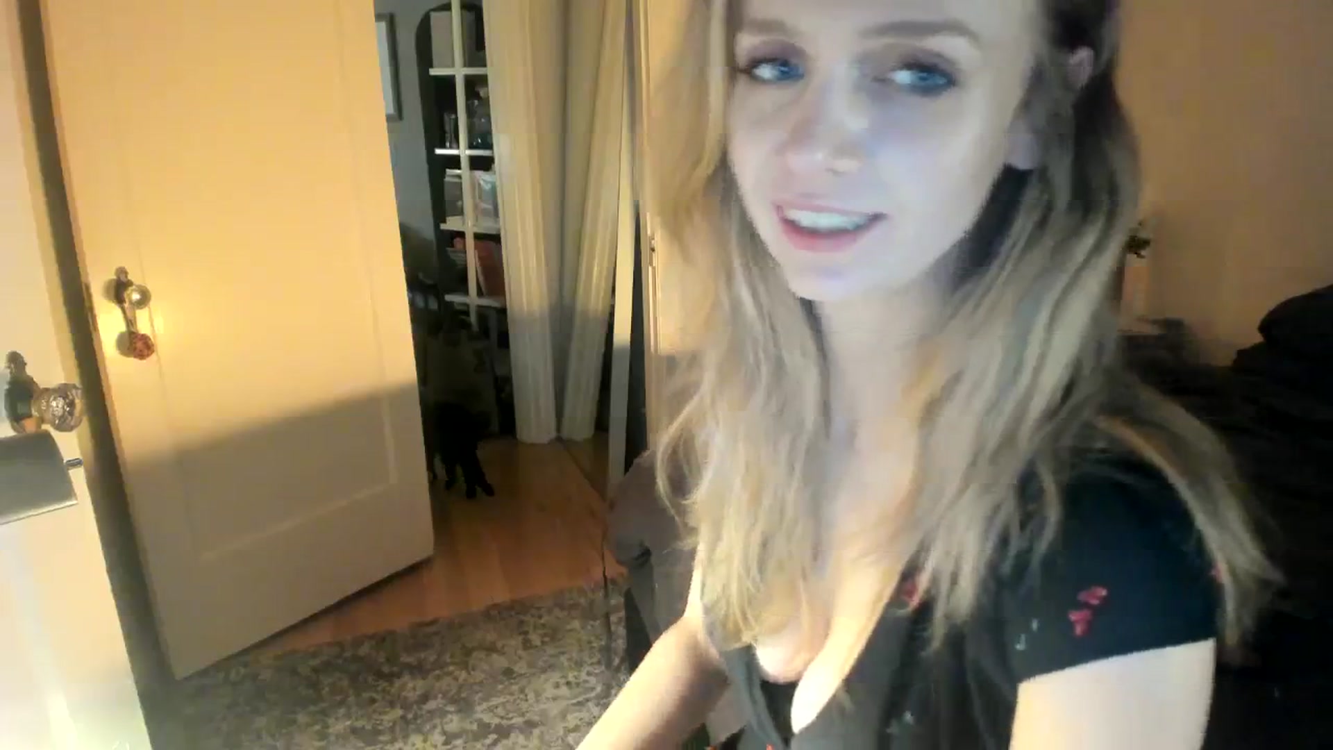Gallery image thumbnail from muffinmoon's myfreecams stream on, 02/05/2024, 07:58 image 4 of 20
