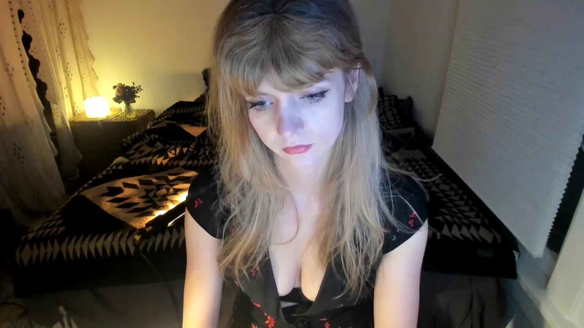 Gallery image thumbnail from muffinmoon's myfreecams stream on, 03/10/2024, 04:53 image 20 of 20
