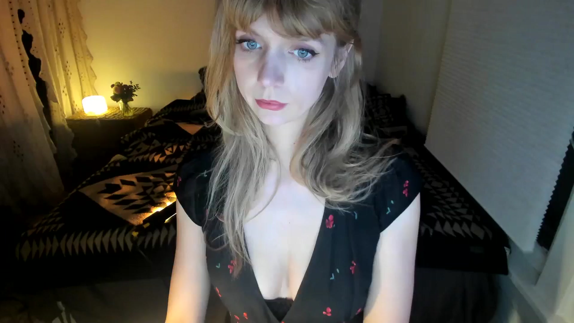 Gallery image thumbnail from muffinmoon's myfreecams stream on, 03/10/2024, 04:53 image 12 of 20