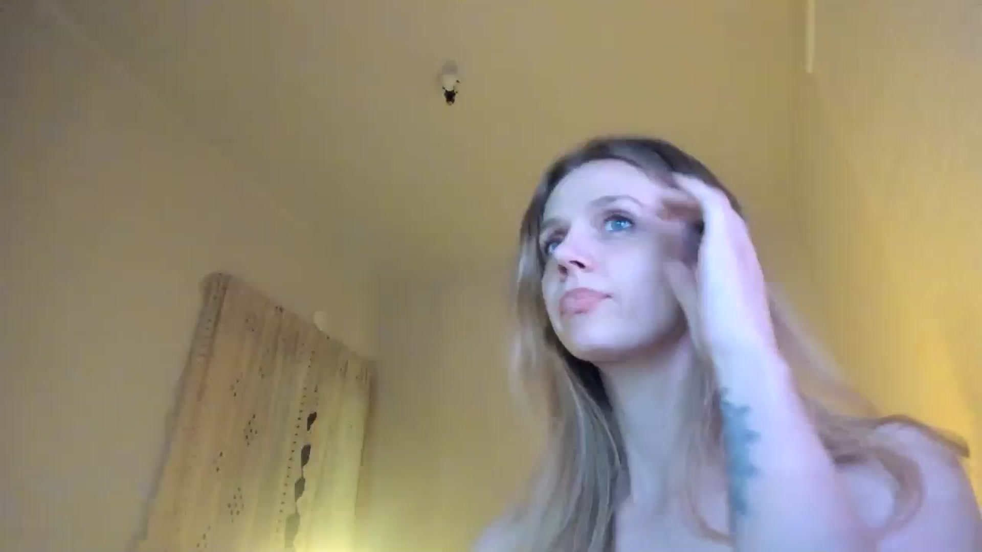 Gallery image thumbnail from muffinmoon's myfreecams stream on, 04/21/2024, 08:27 image 18 of 20