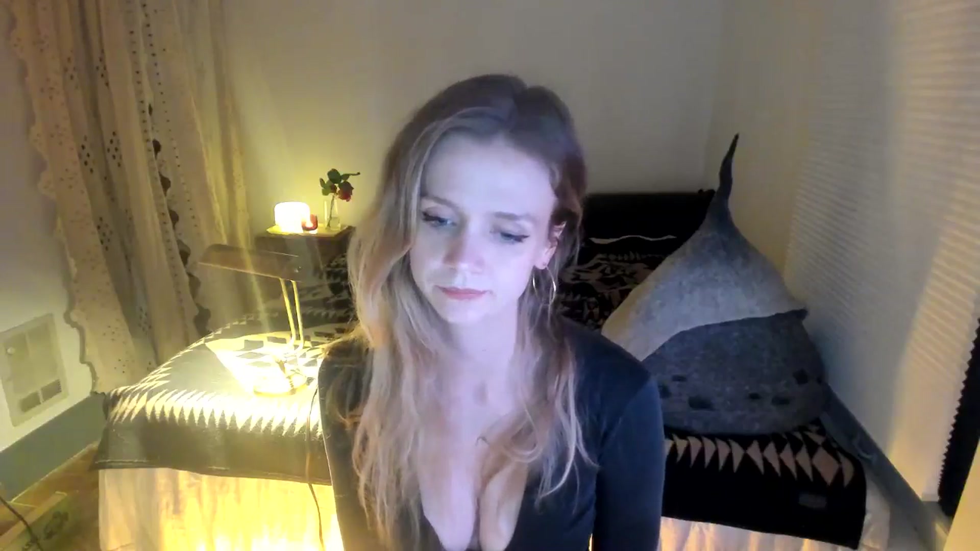 Gallery image thumbnail from muffinmoon's myfreecams stream on, 05/20/2024, 05:29 image 4 of 20