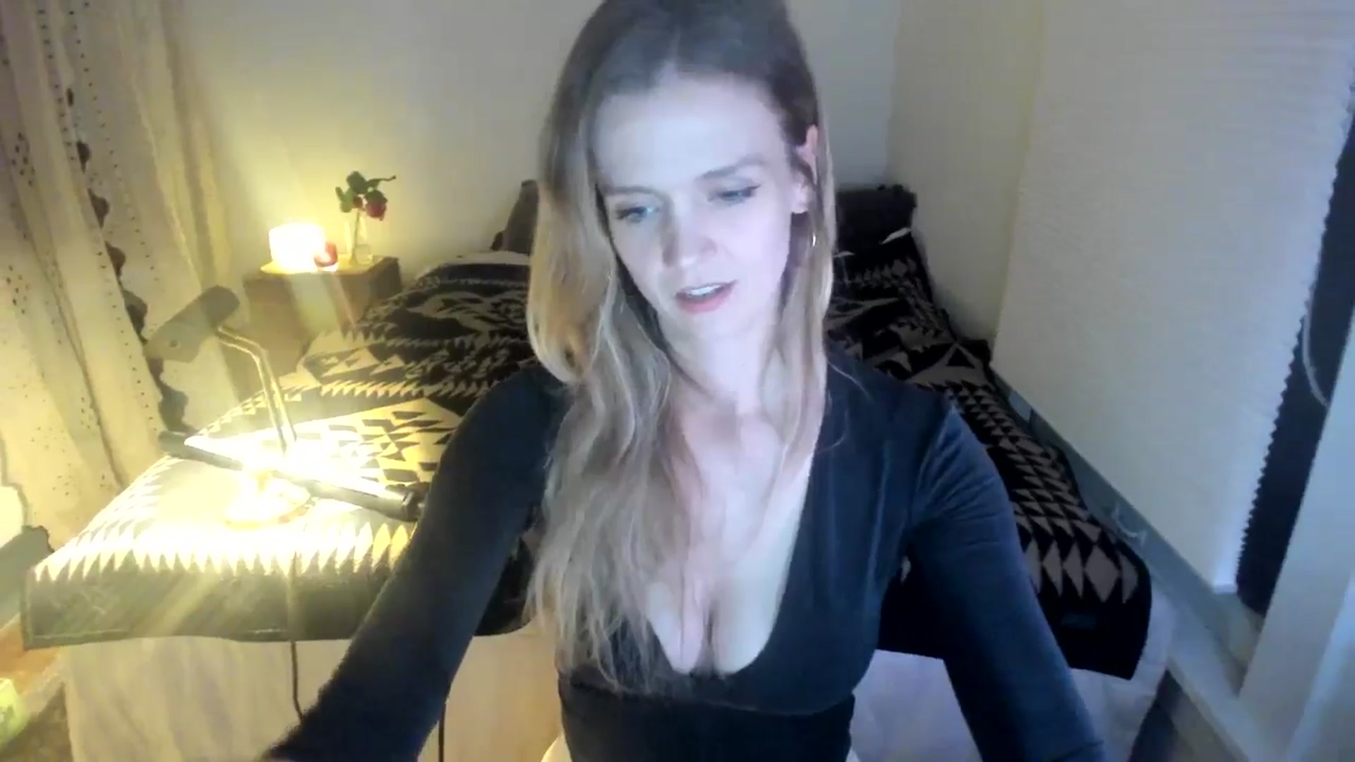 Gallery image thumbnail from muffinmoon's myfreecams stream on, 05/20/2024, 05:29 image 20 of 20