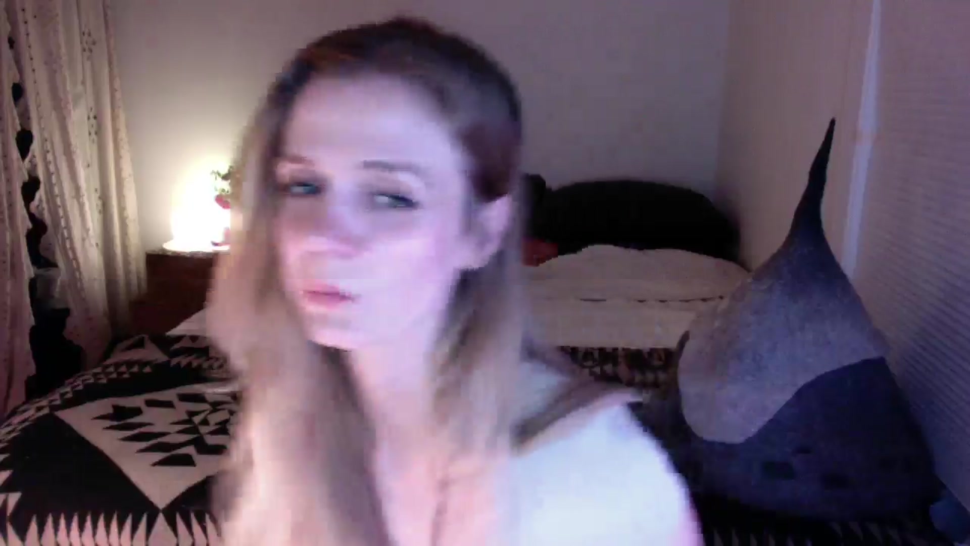 Gallery image thumbnail from muffinmoon's myfreecams stream on, 05/26/2024, 07:38 image 11 of 20