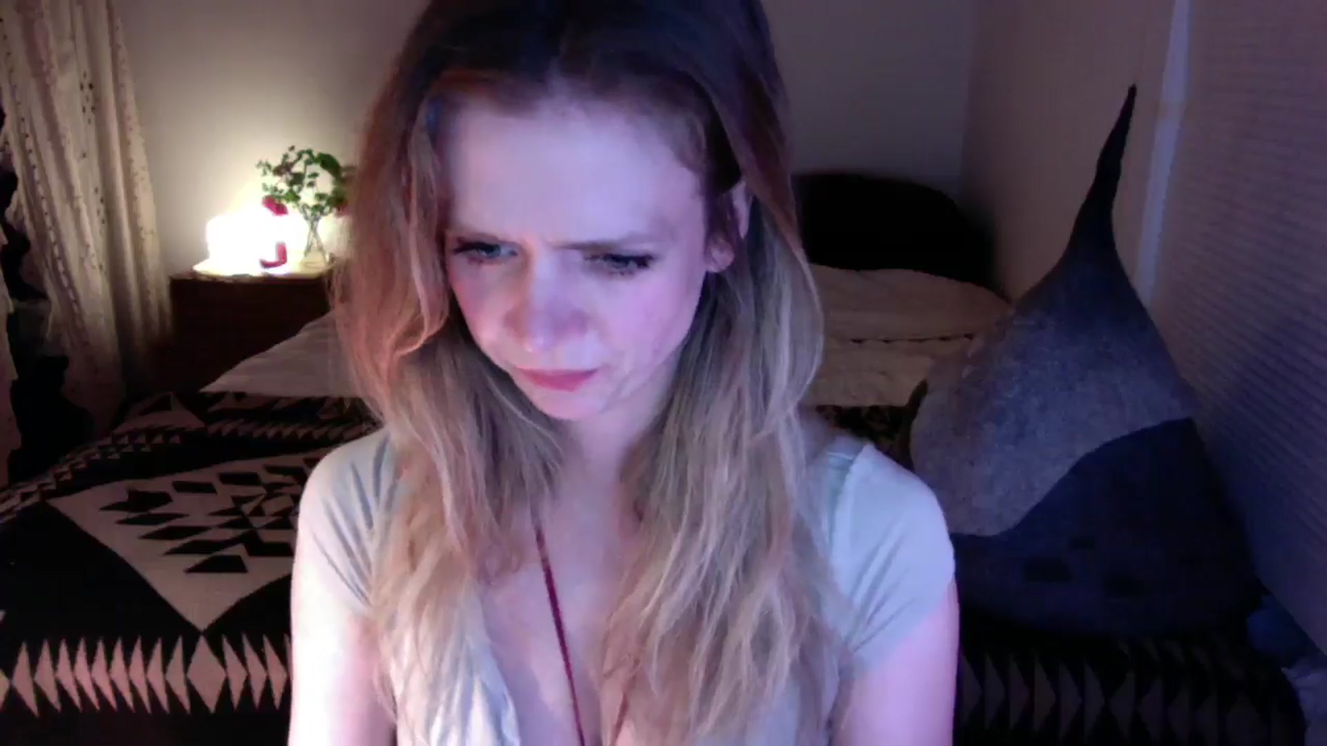 Gallery image thumbnail from muffinmoon's myfreecams stream on, 05/26/2024, 07:38 image 8 of 20
