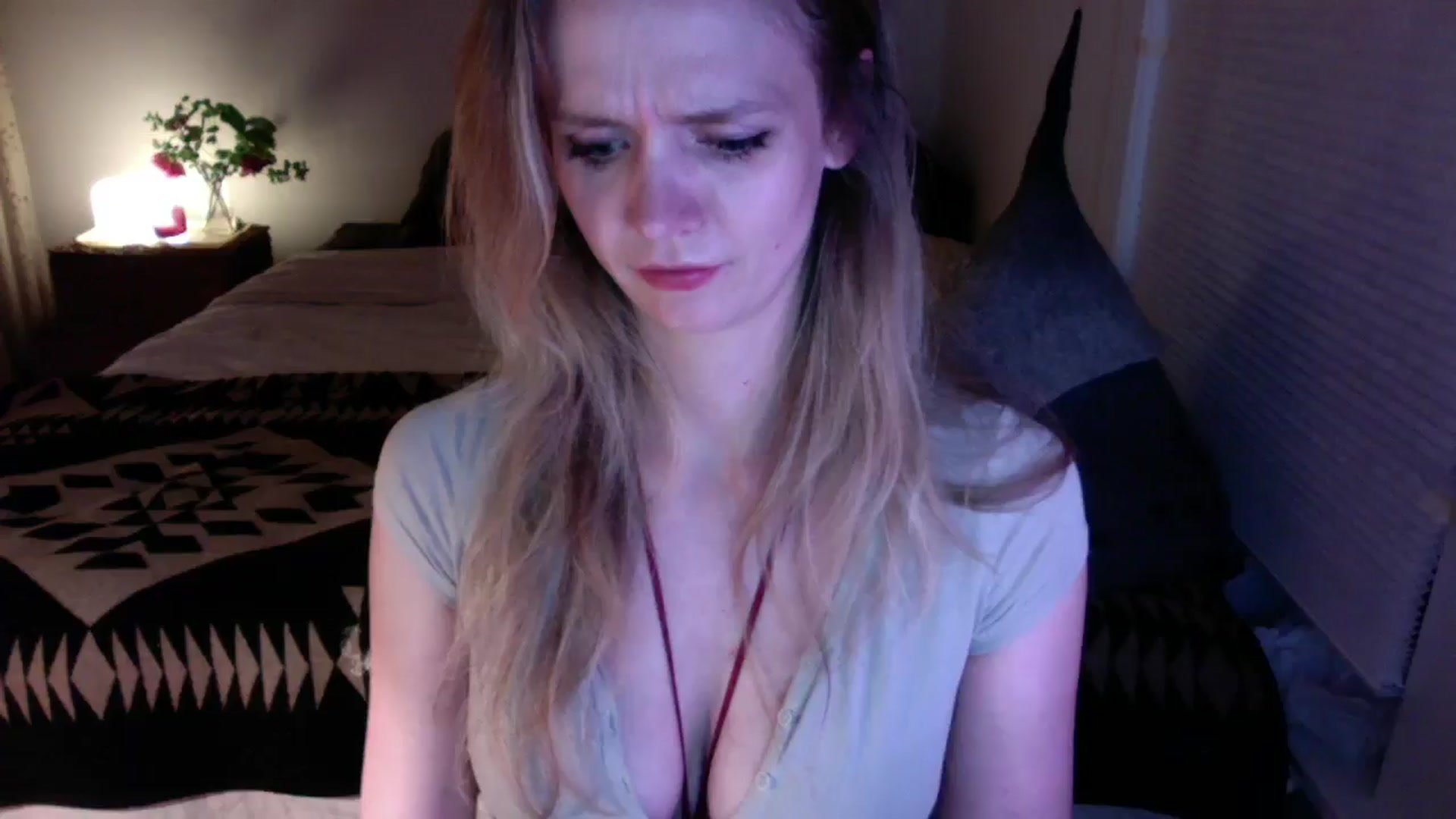 Gallery image thumbnail from muffinmoon's myfreecams stream on, 05/26/2024, 07:38 image 1 of 20
