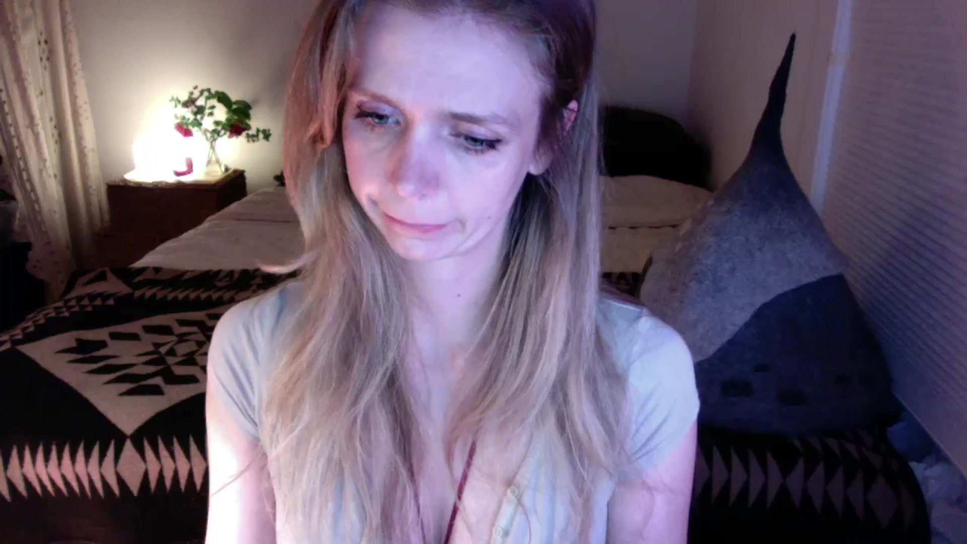 Gallery image thumbnail from muffinmoon's myfreecams stream on, 05/26/2024, 07:38 image 5 of 20