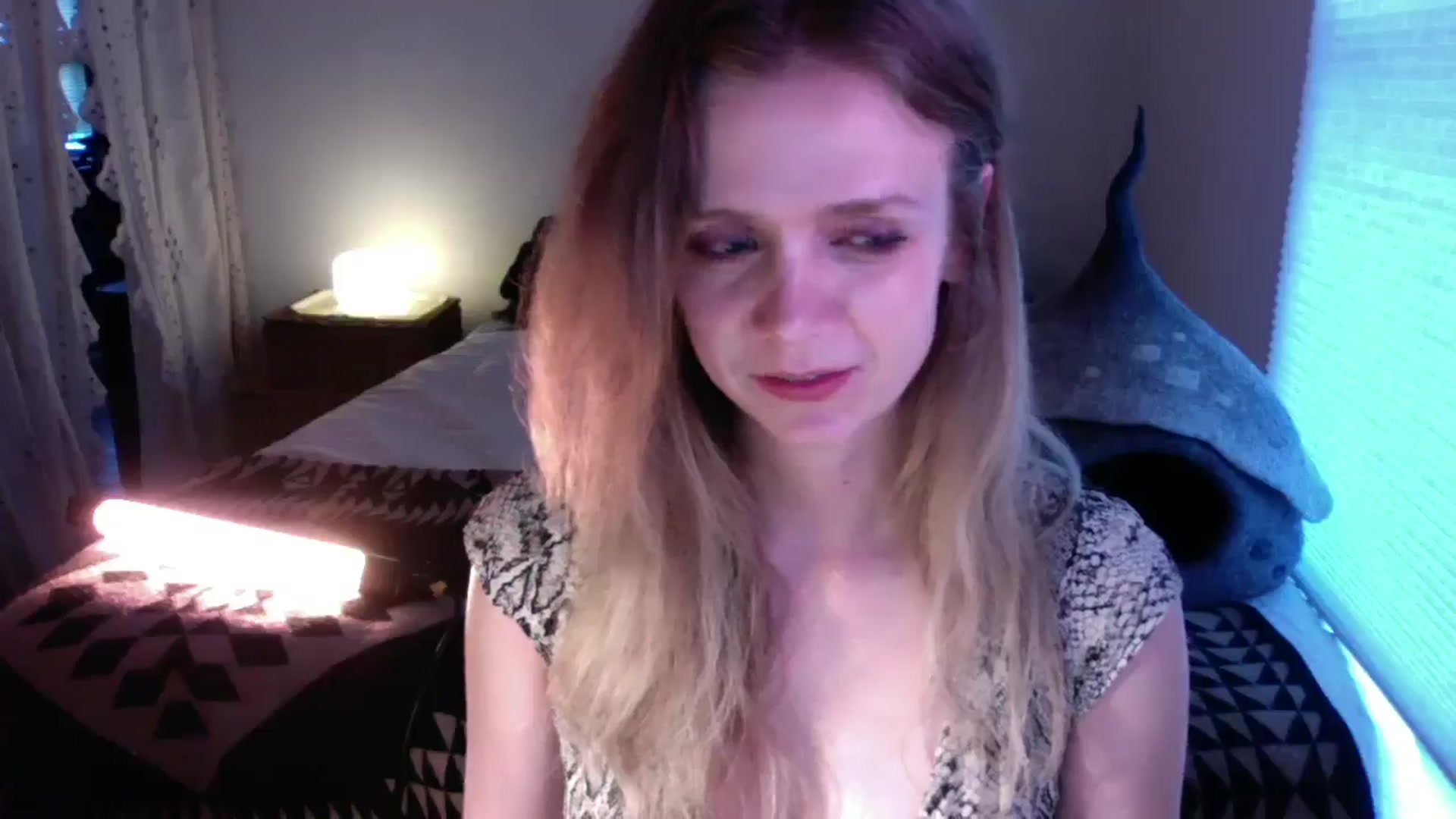 Gallery image thumbnail from muffinmoon's myfreecams stream on, 06/21/2024, 04:26 image 3 of 20