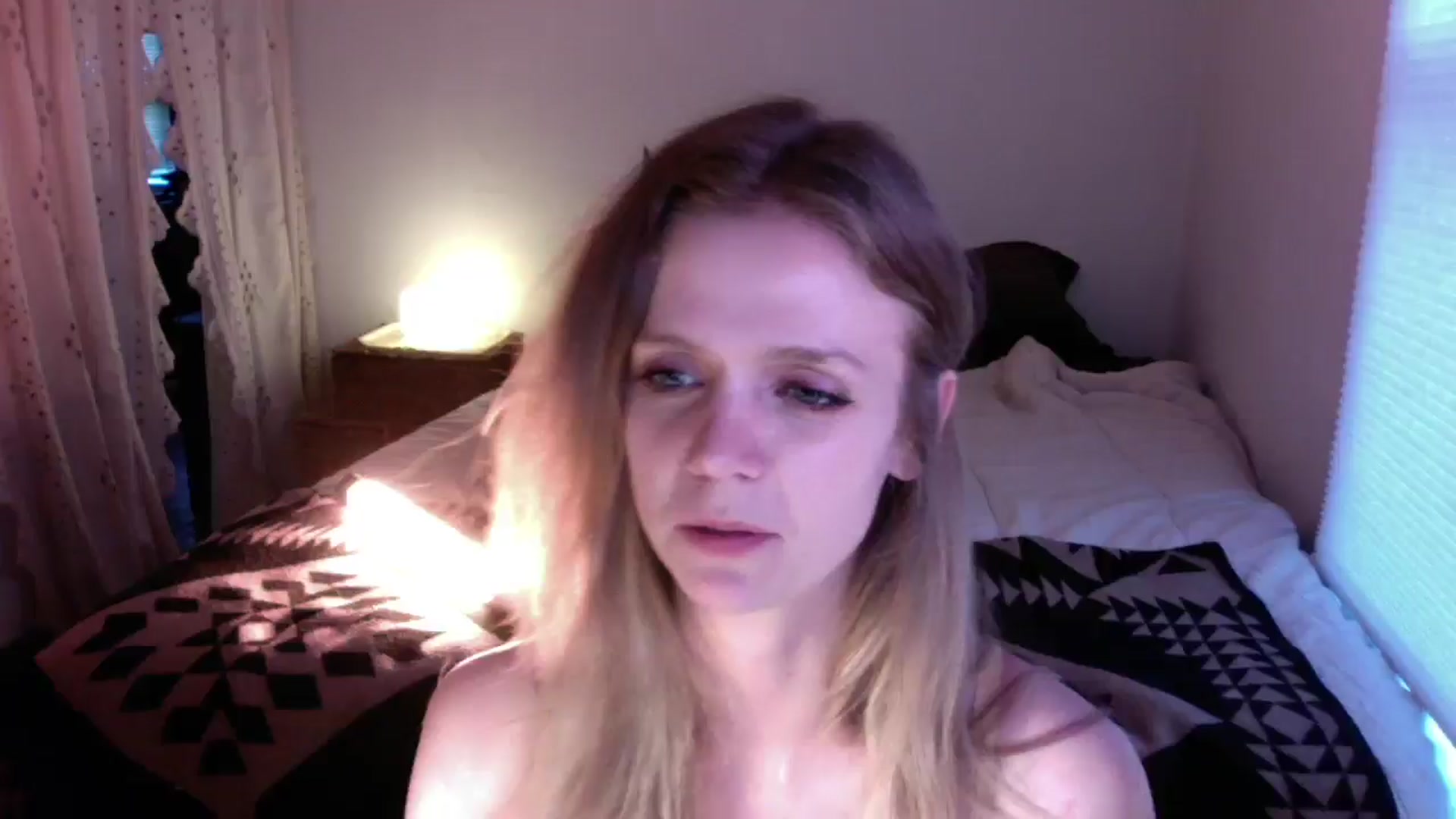 Gallery image thumbnail from muffinmoon's myfreecams stream on, 06/21/2024, 04:26 image 10 of 20