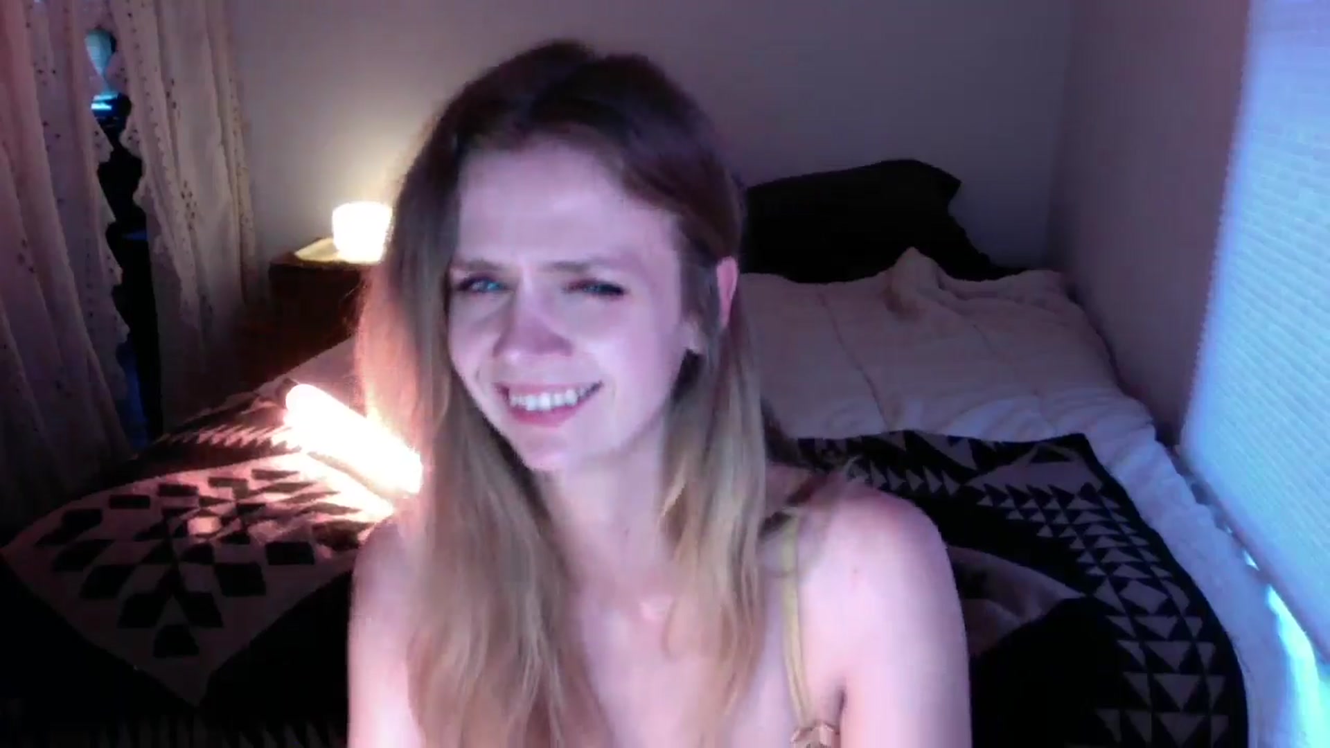 Gallery image thumbnail from muffinmoon's myfreecams stream on, 06/21/2024, 04:26 image 9 of 20