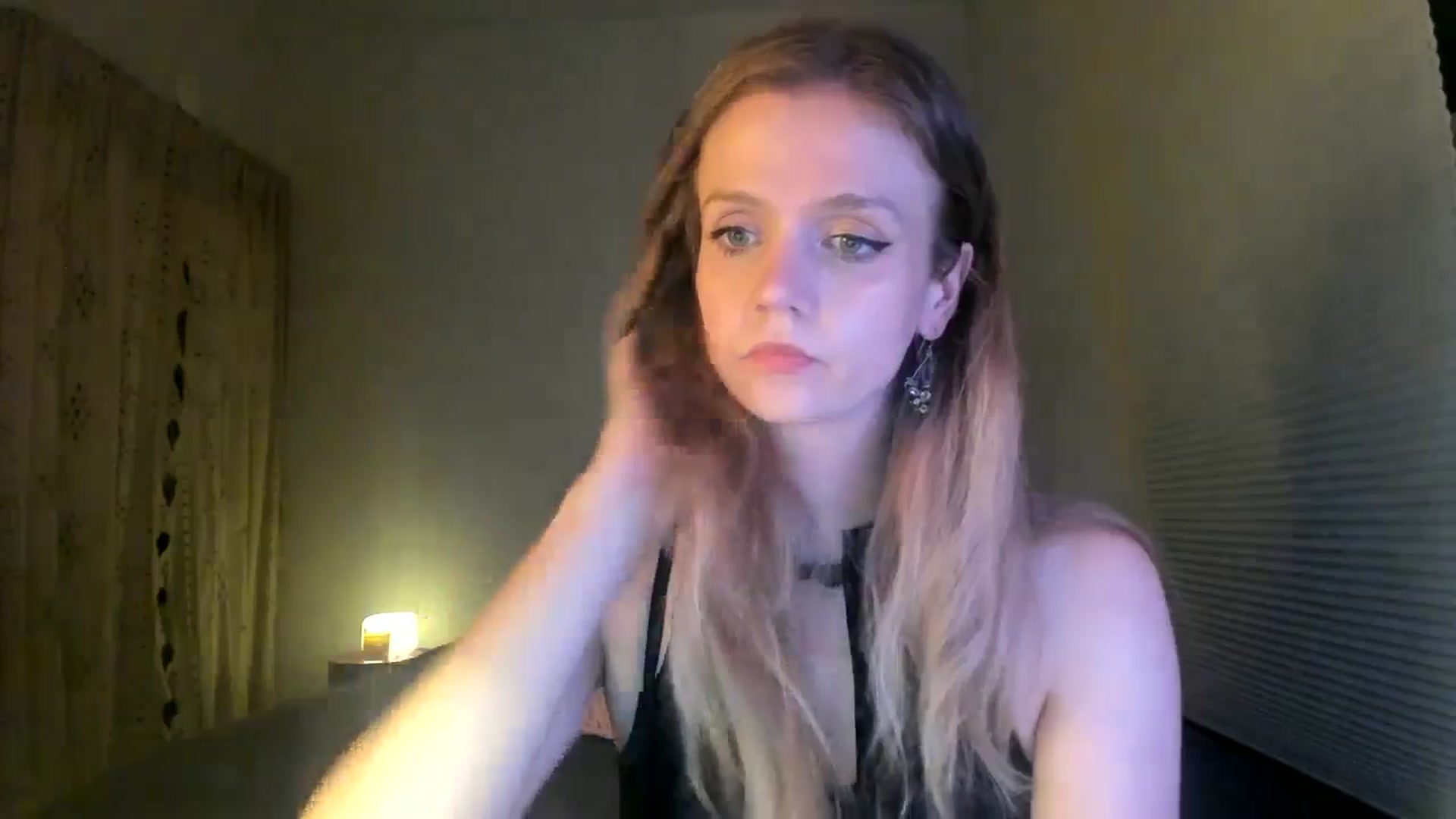 Gallery image thumbnail from muffinmoon's myfreecams stream on, 07/07/2024, 05:14 image 14 of 20