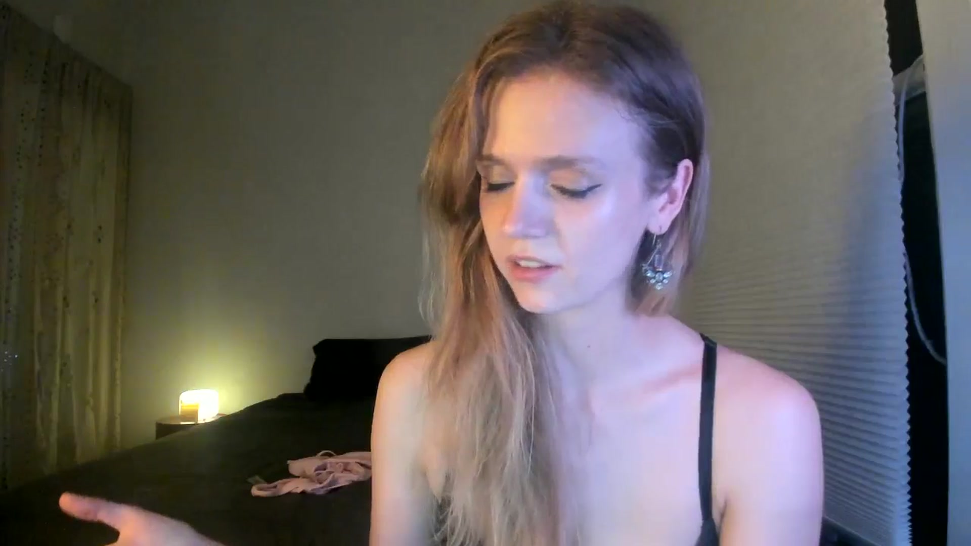 Gallery image thumbnail from muffinmoon's myfreecams stream on, 07/07/2024, 07:11 image 13 of 20