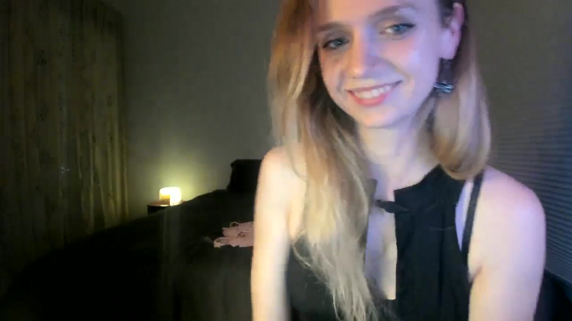 Gallery image thumbnail from muffinmoon's myfreecams stream on, 07/07/2024, 07:11 image 7 of 20