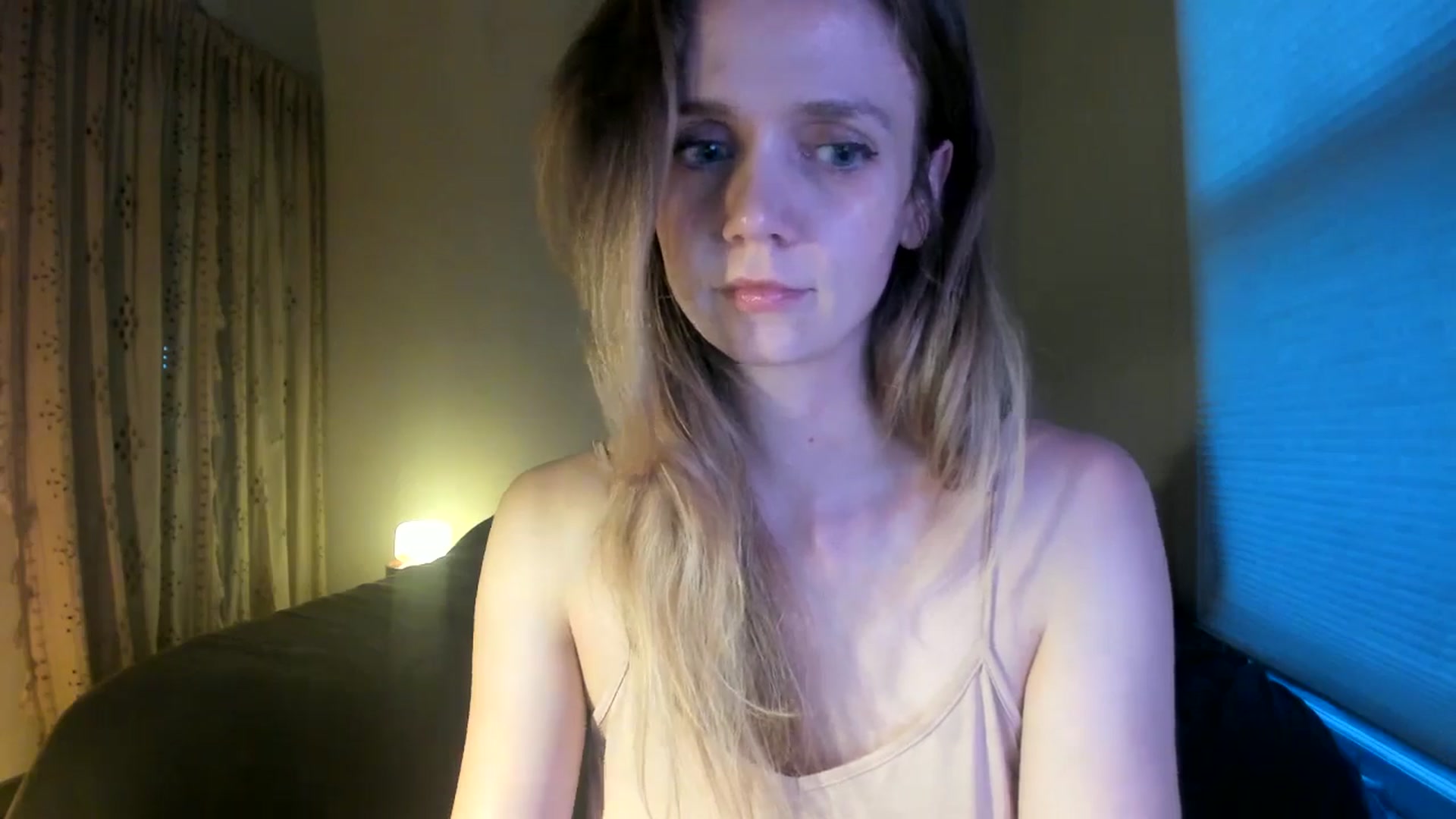 Gallery image thumbnail from muffinmoon's myfreecams stream on, 07/11/2024, 06:29 image 10 of 20