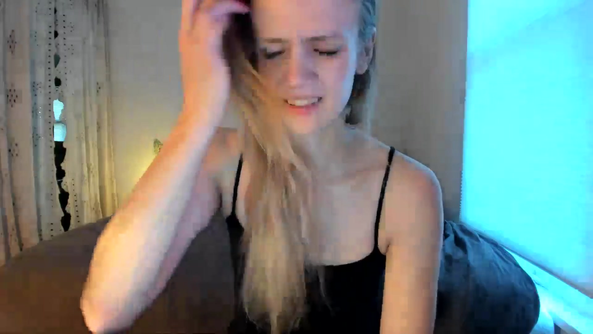 Gallery image thumbnail from muffinmoon's myfreecams stream on, 07/15/2024, 05:11 image 2 of 20