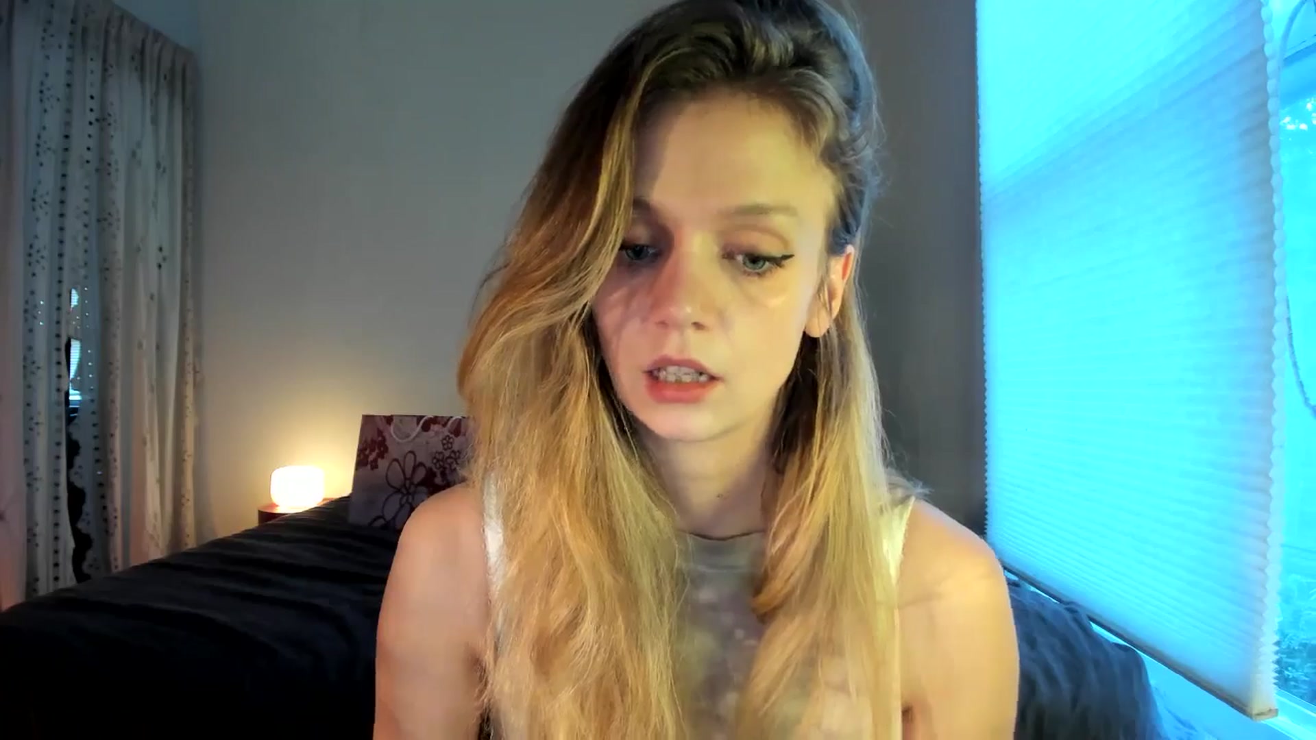 Gallery image thumbnail from muffinmoon's myfreecams stream on, 07/17/2024, 03:50 image 6 of 20
