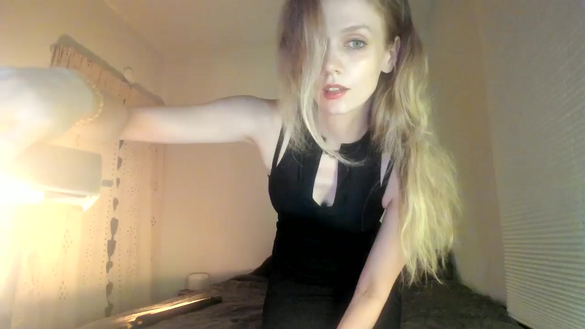 Gallery image thumbnail from muffinmoon's myfreecams stream on, 07/18/2024, 05:39 image 1 of 20