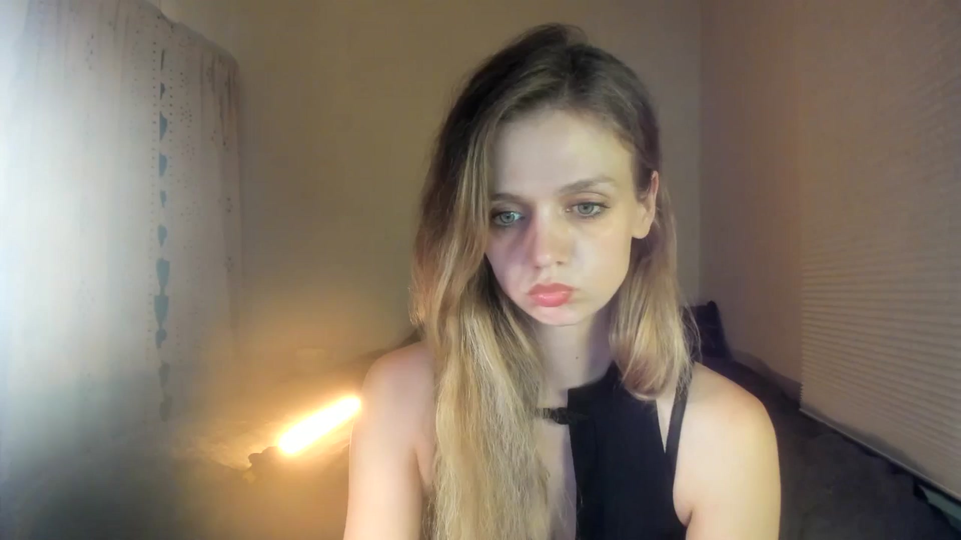 Gallery image thumbnail from muffinmoon's myfreecams stream on, 07/18/2024, 05:39 image 11 of 20