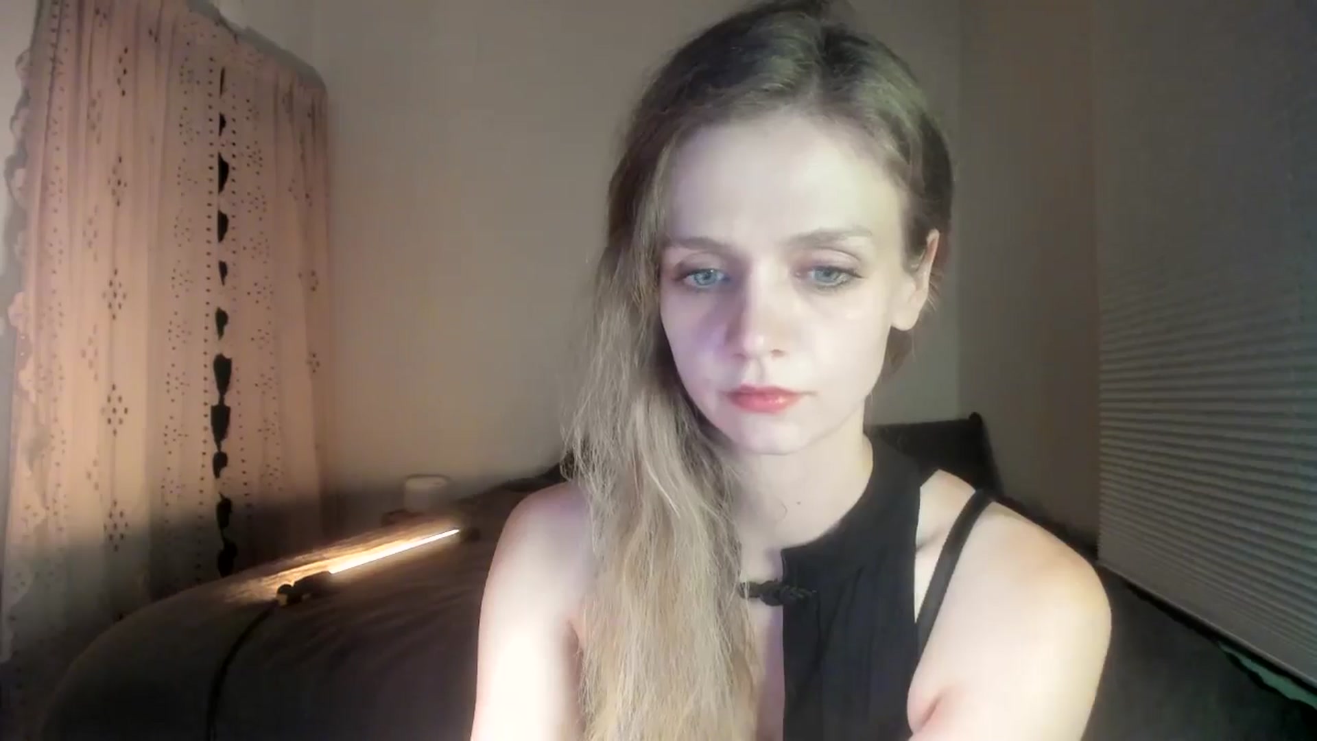 Gallery image thumbnail from muffinmoon's myfreecams stream on, 07/18/2024, 05:39 image 5 of 20