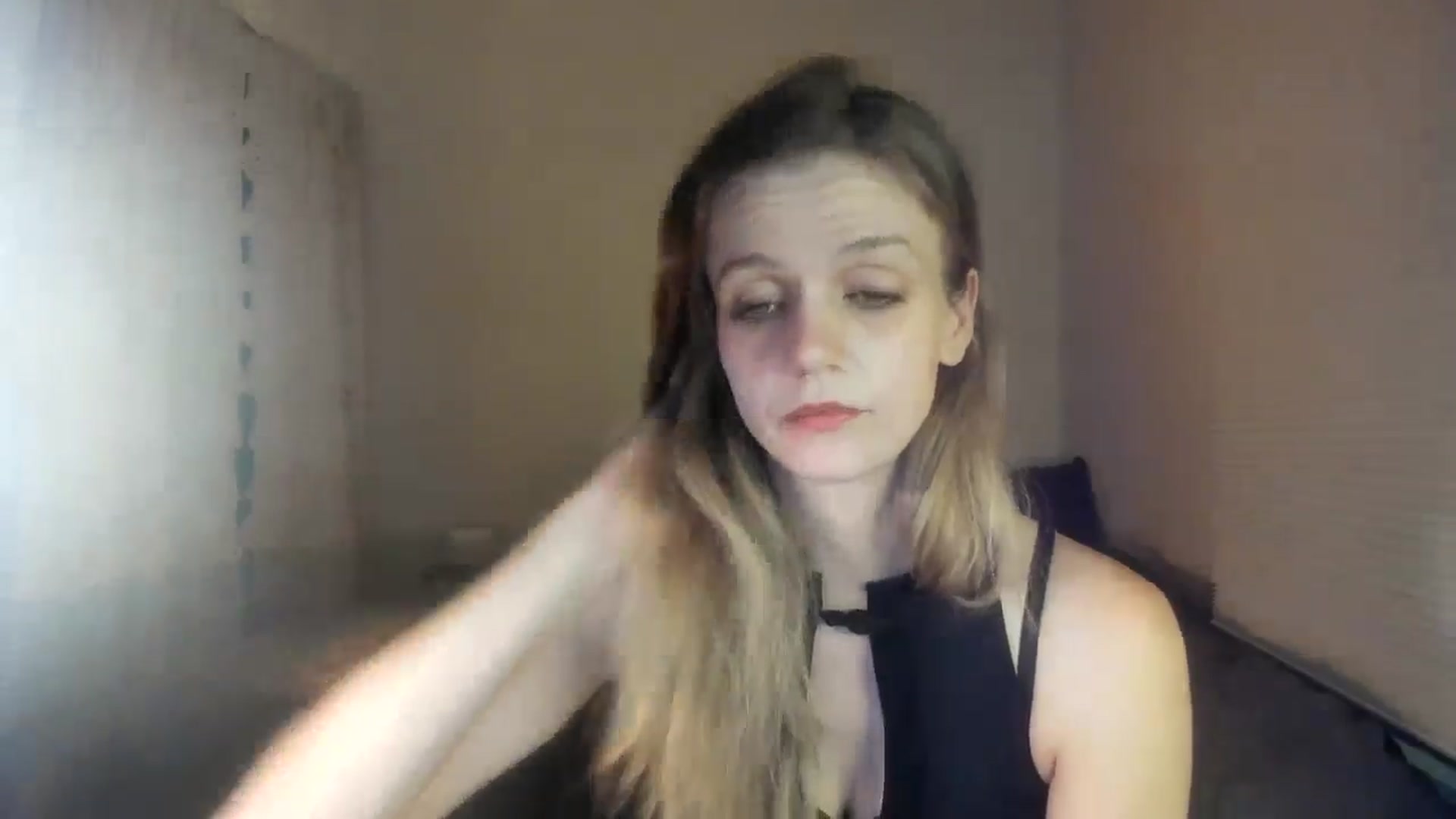 Gallery image thumbnail from muffinmoon's myfreecams stream on, 07/18/2024, 05:39 image 12 of 20