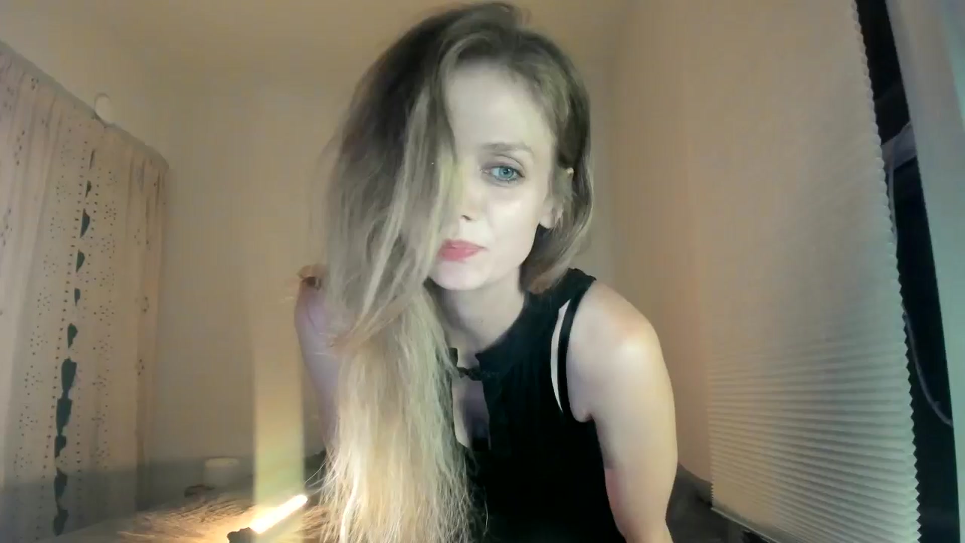 Gallery image thumbnail from muffinmoon's myfreecams stream on, 07/18/2024, 06:57 image 1 of 20