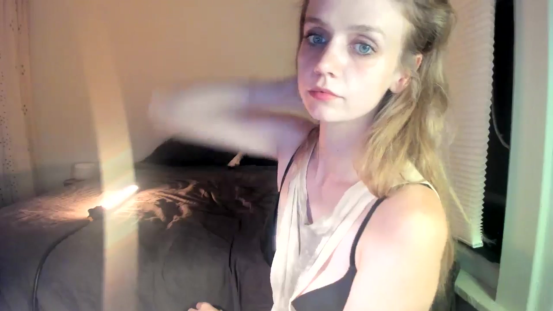 Gallery image thumbnail from muffinmoon's myfreecams stream on, 07/18/2024, 06:57 image 3 of 20