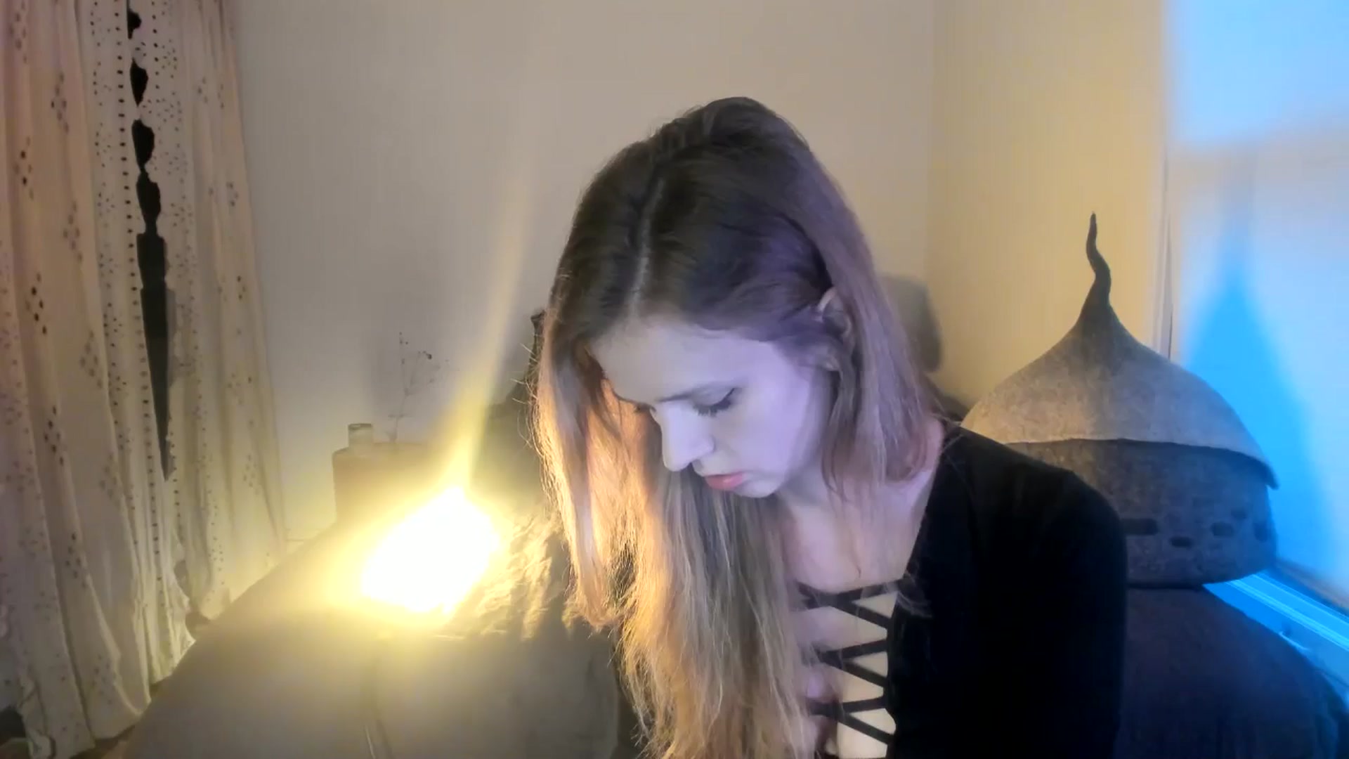 Gallery image thumbnail from muffinmoon's myfreecams stream on, 07/25/2024, 03:49 image 8 of 20